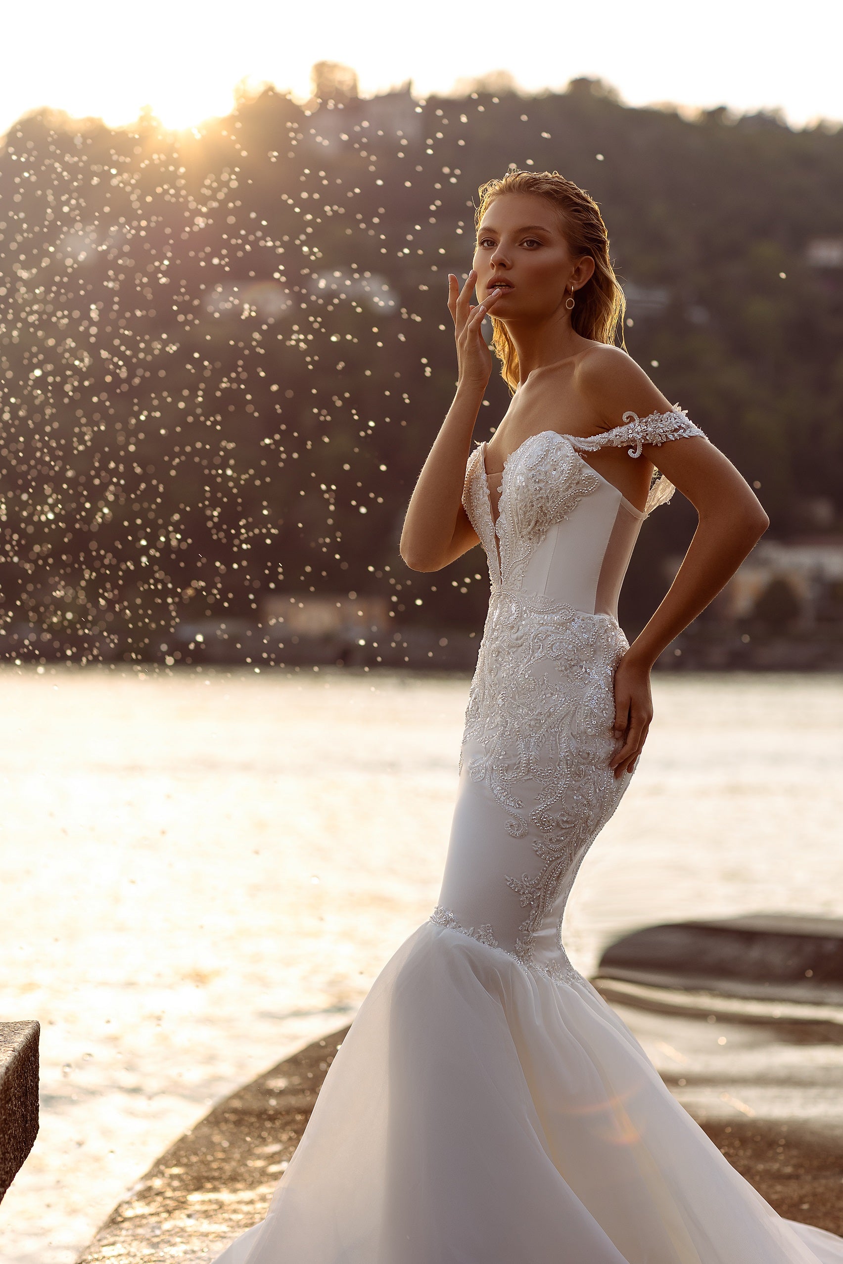 Robe de mariée Lady Di Bride 1001 – Sirène élégante à épaules dénudées tombantes dentelle