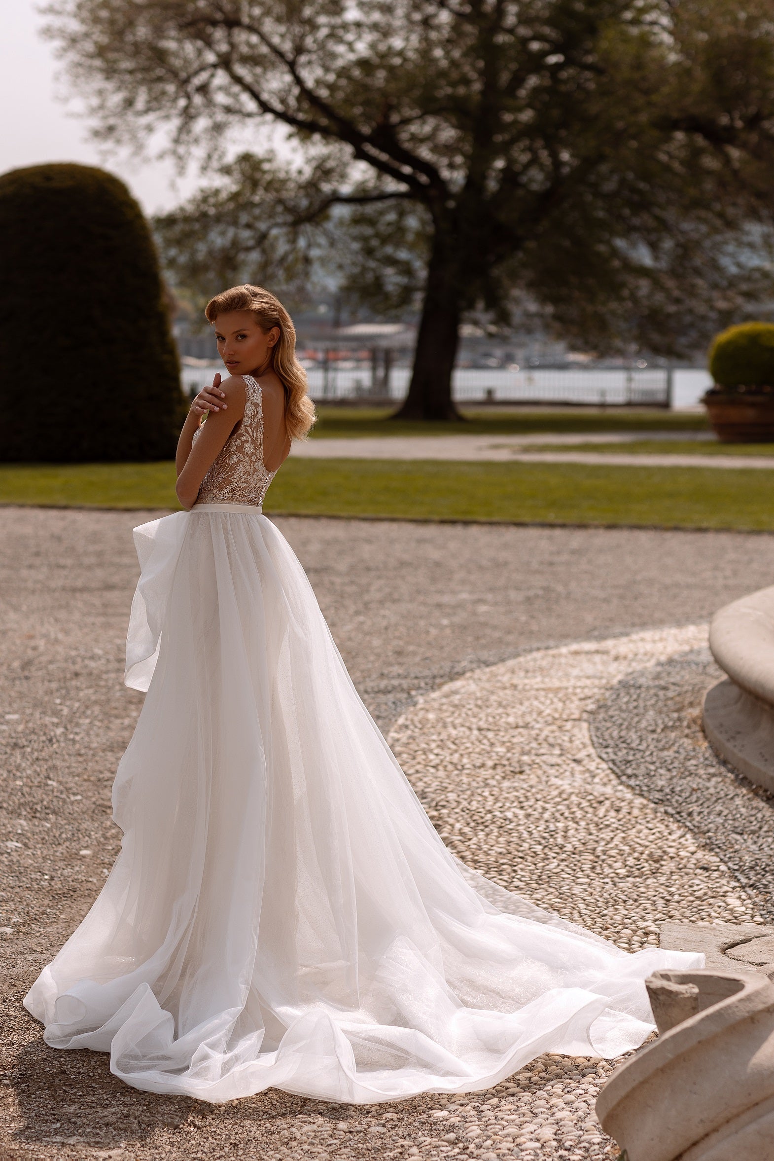 Robe de mariée transformable Lady Di Bride 1004 – sirène dentelle scintillante avec traîne amovible