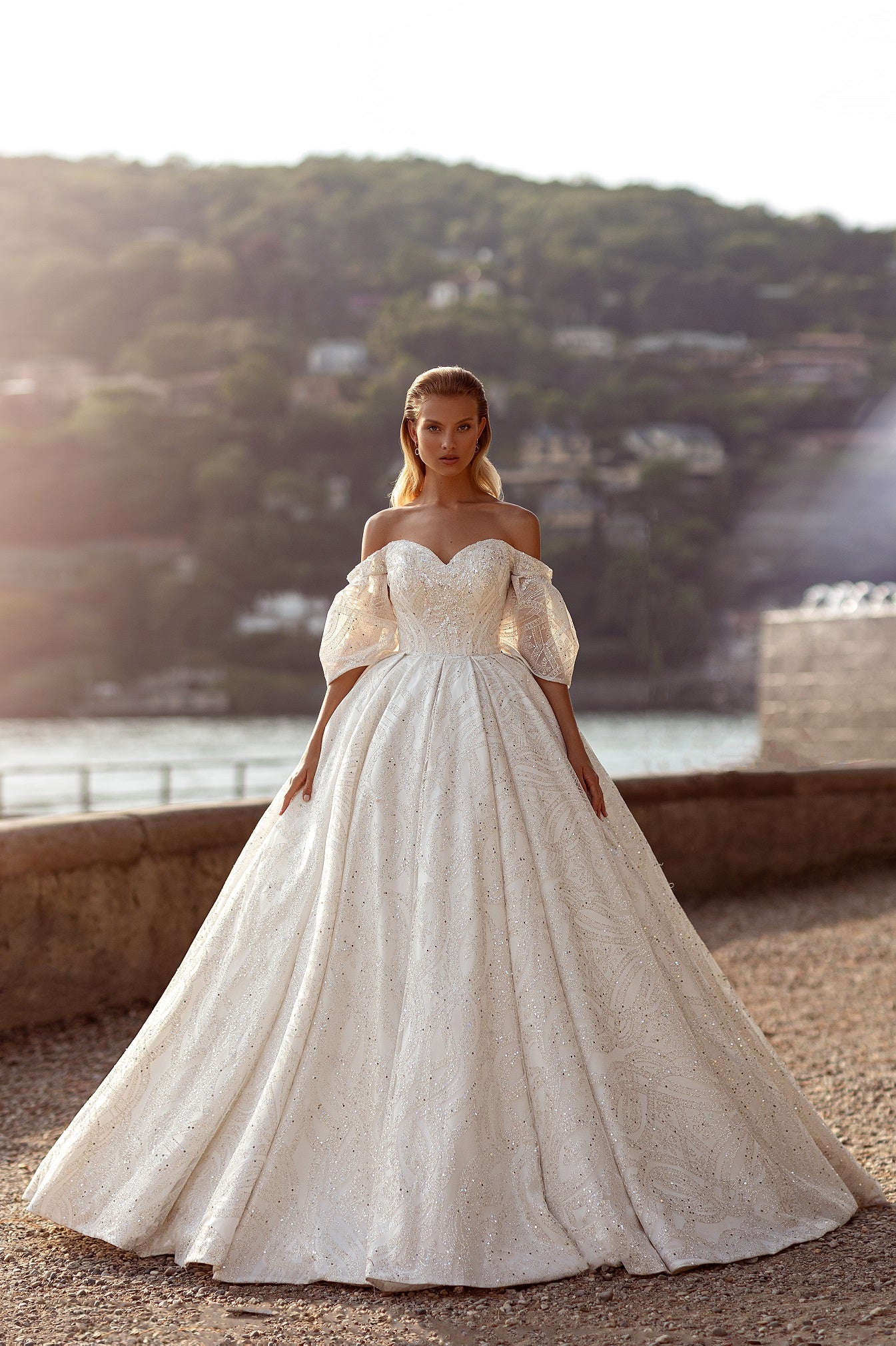 Robe de mariée Lady Di Bride 1010 – Robe princesse volumineuse scintillante avec manches bouffantes
