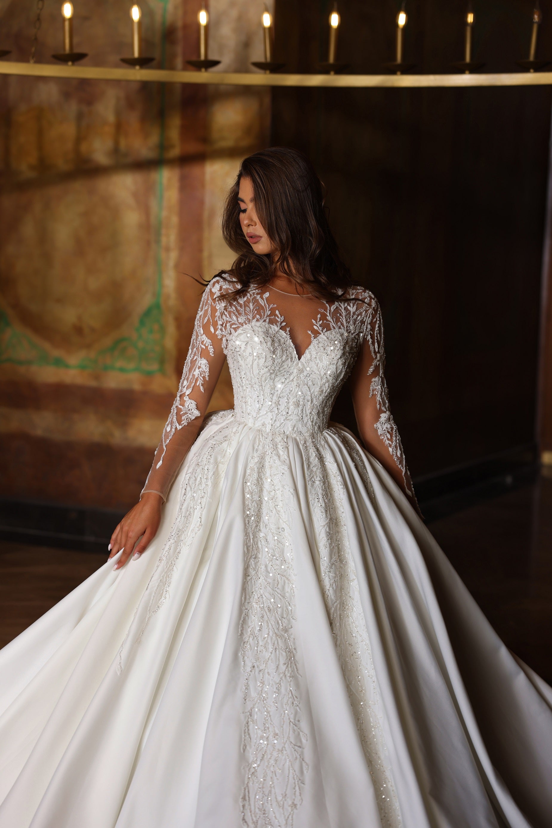 Robe de mariée Lady Di Bride 1102 – Princesse satinée à manches longues en dentelle