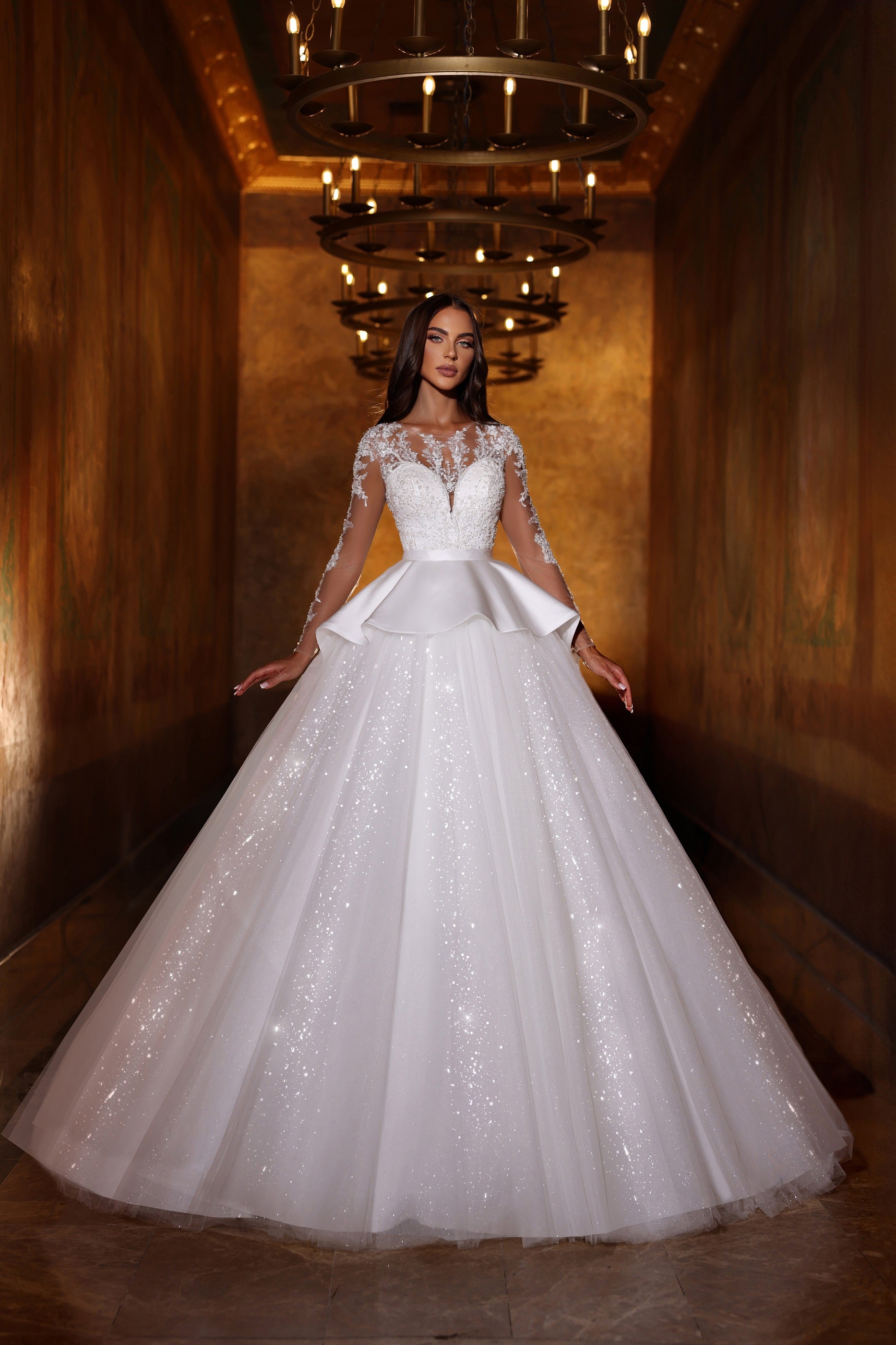 Robe de mariée Lady Di Bride 1111 – Élégance royale à manches longues