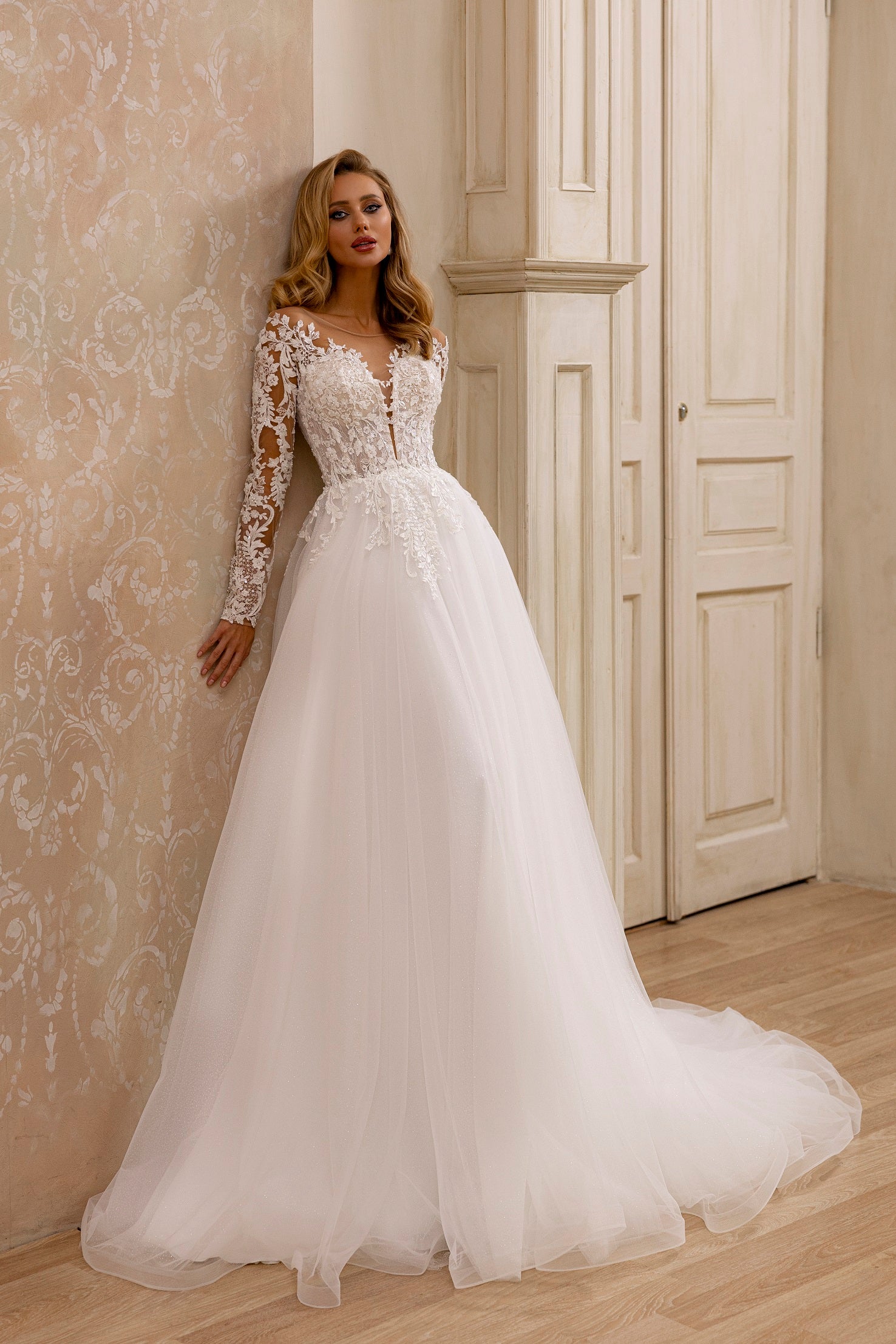 Robe de mariée Lady Di Bride 1209 – A-line en tulle scintillant avec manches longues en dentelle