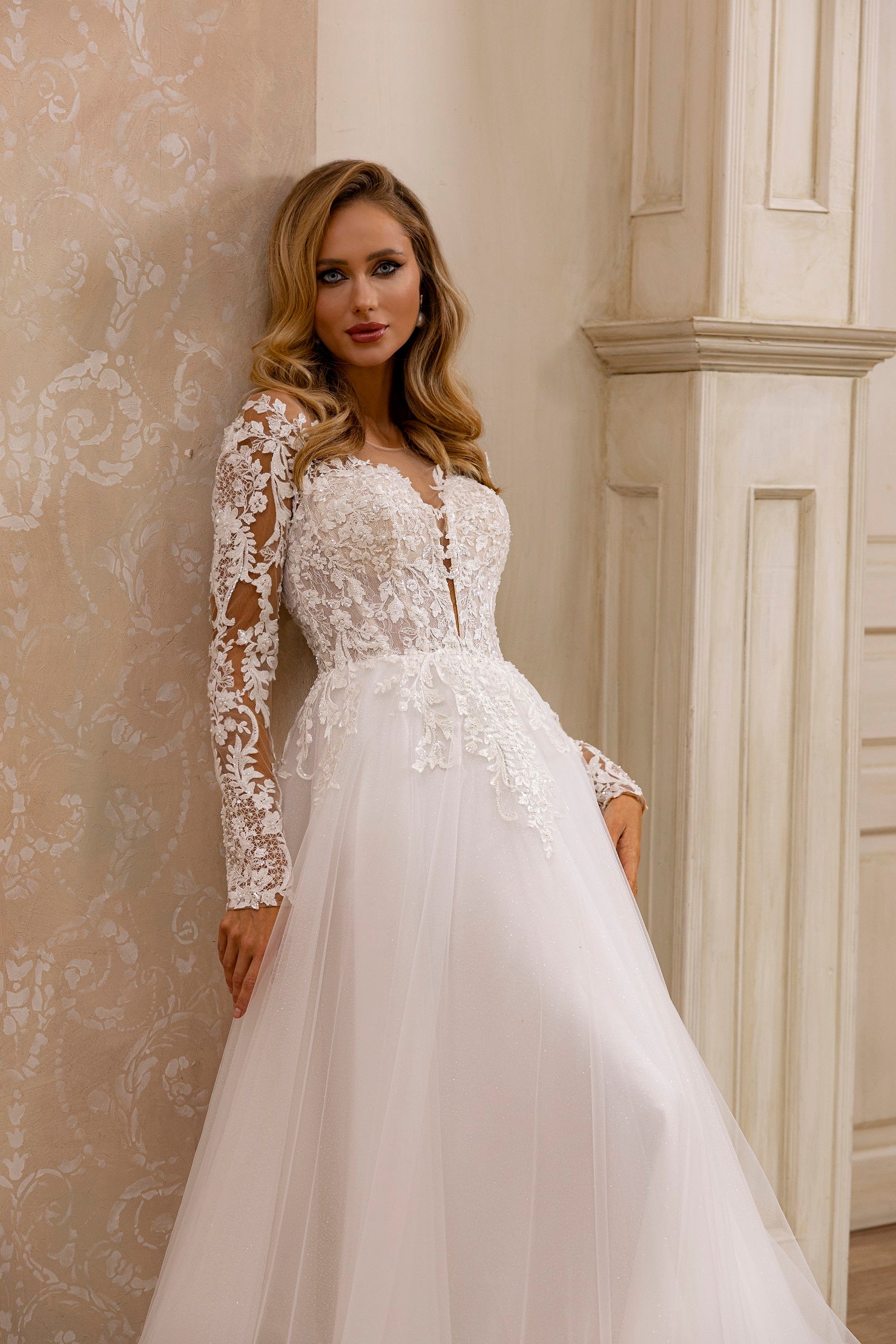 Robe de mariée Lady Di Bride 1209 – A-line en tulle scintillant avec manches longues en dentelle