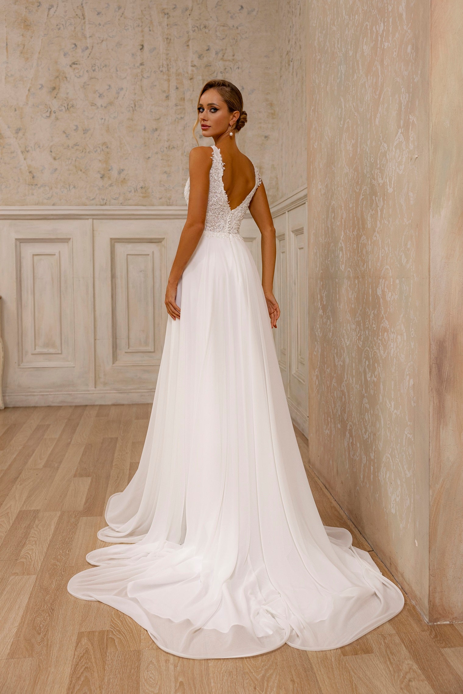 Robe de mariée Lady Di Bride 1216 – A-line en mousseline avec corsage dentelle
