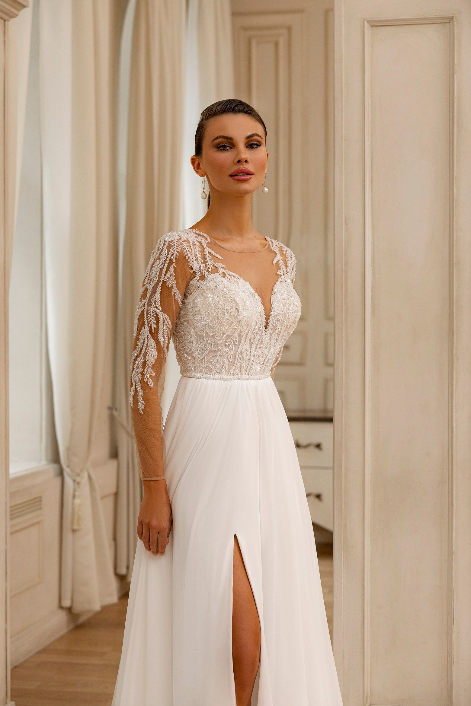 Robe de mariée Lady Di Bride 1232 – A-line mousseline dentelle et manches longues avec fente