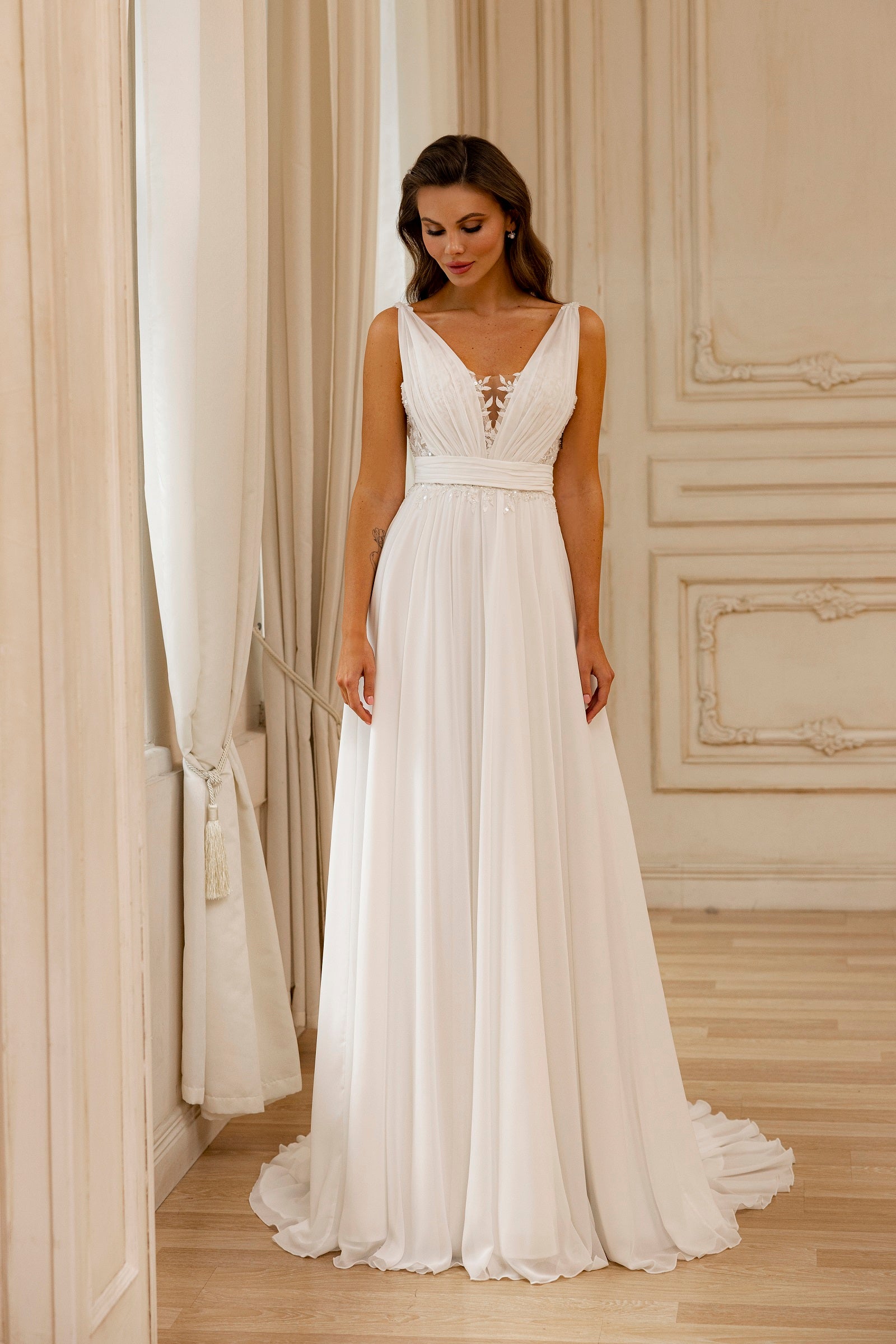 Robe de mariée Lady Di Bride 1237 – Mousseline 2en1 fluide et décolleté en V avec fines bretelles