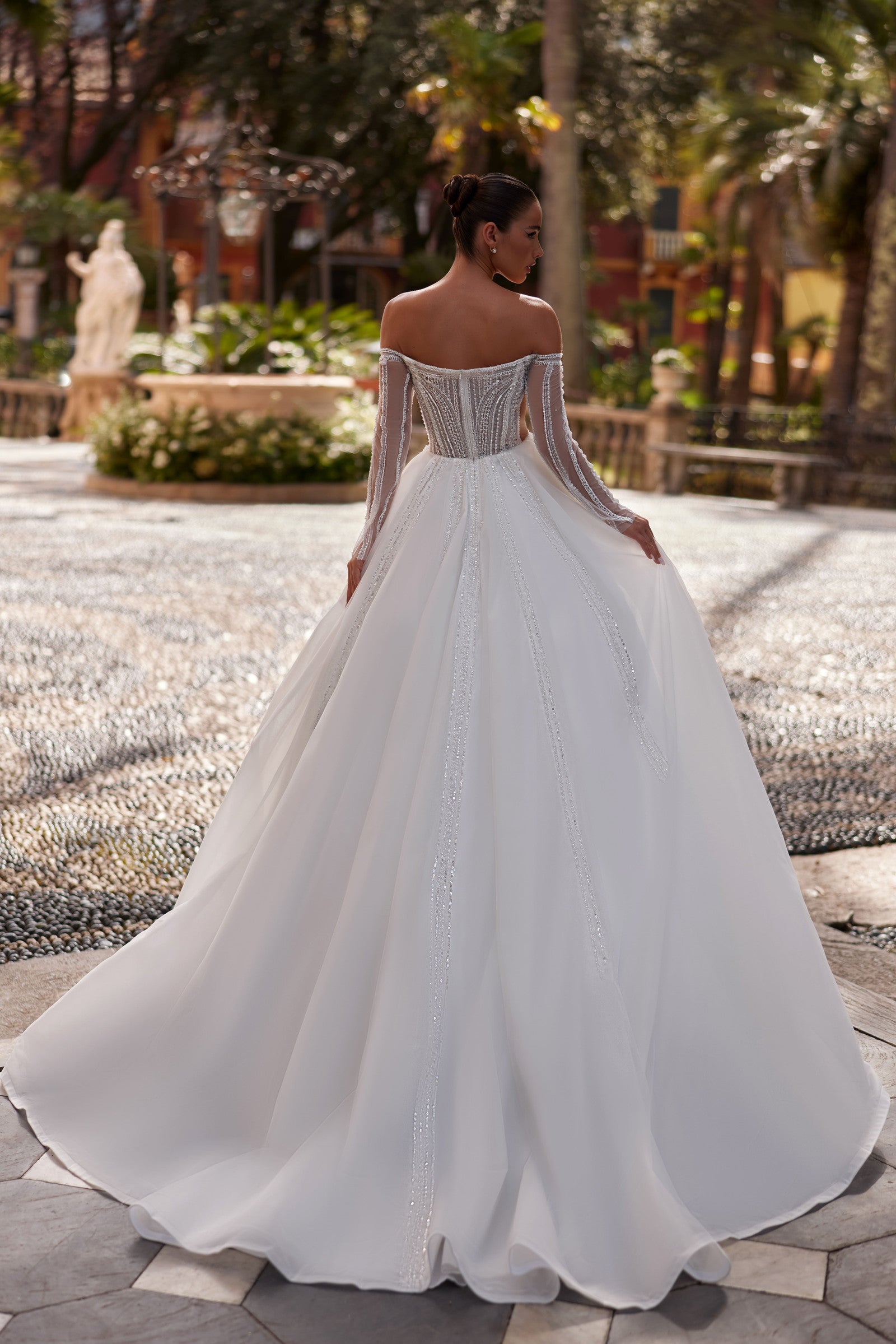 Robe de mariée Lady Di Bride 1414 – Épaules dénudées et jupe princesse scintillante