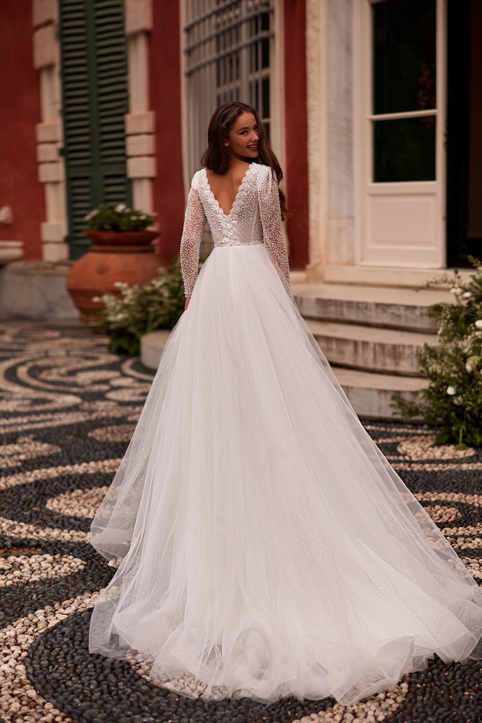Robe de mariée Lady Di Bride 1418 – A-line en tulle pailleté avec manches longues et fente