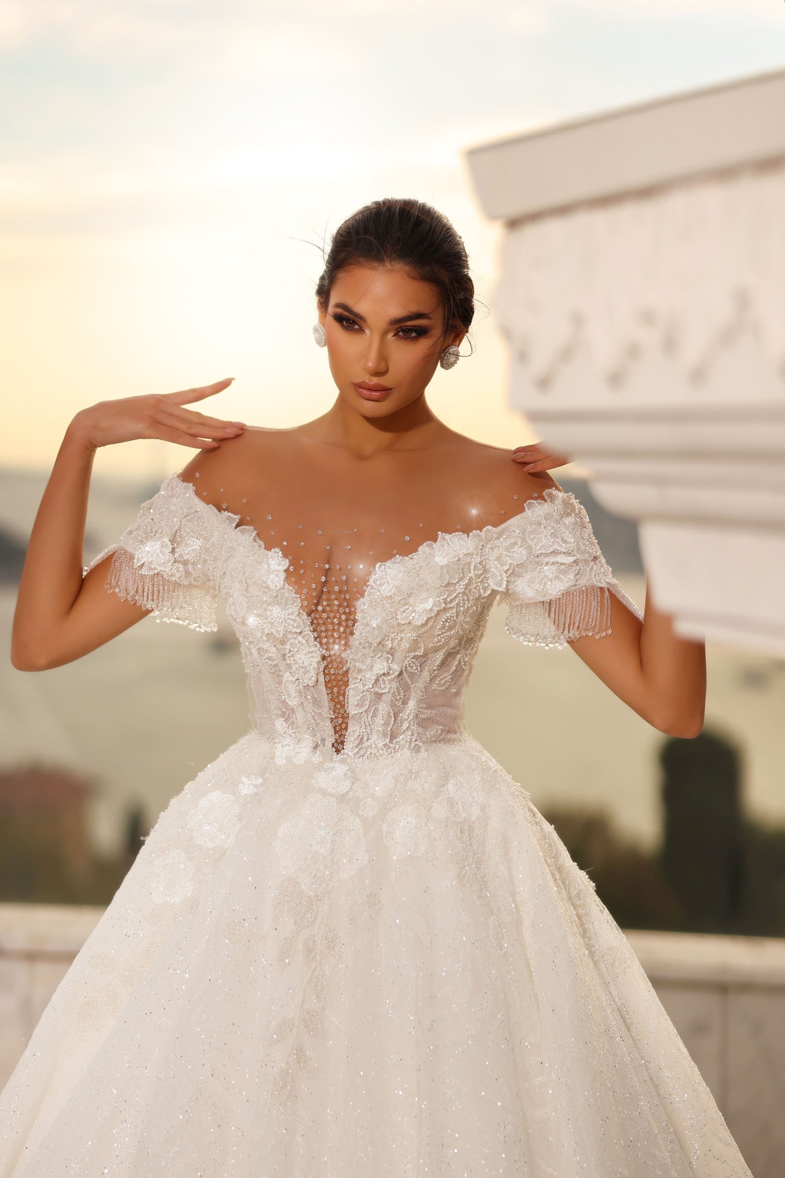 Robe de mariée Lady Di Bride 1505 – Princesse scintillante en dentelle et tulle, col bateau