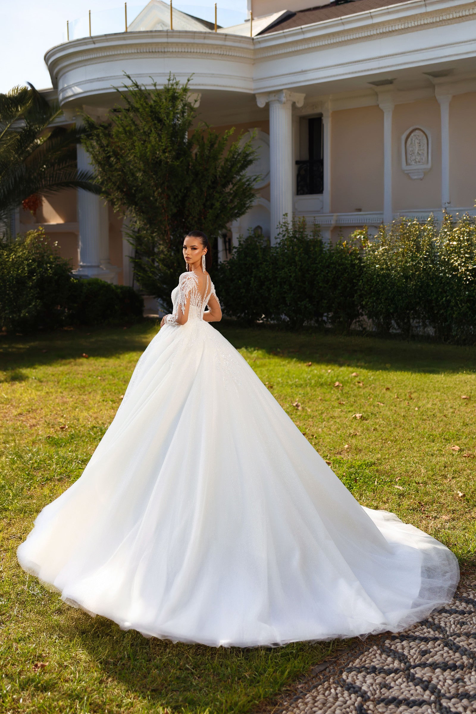 Robe de mariée Lady Di Bride 1525 – Princesse en tulle scintillant, manches longues, perles