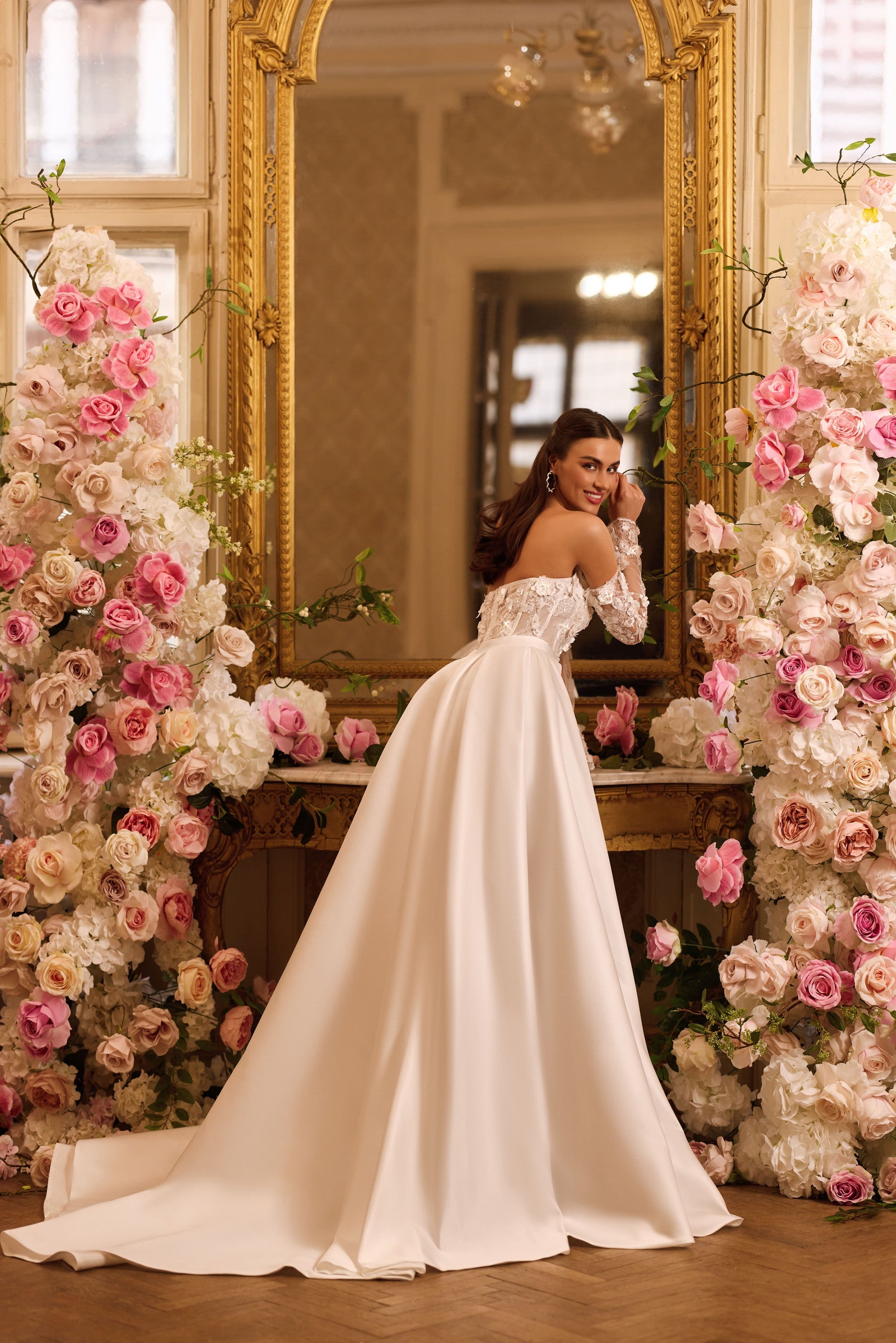 Robe de mariée Lady Di Bride 1619 – Robe 2 en 1 avec robe courte en dentelle et jupe longue amovible