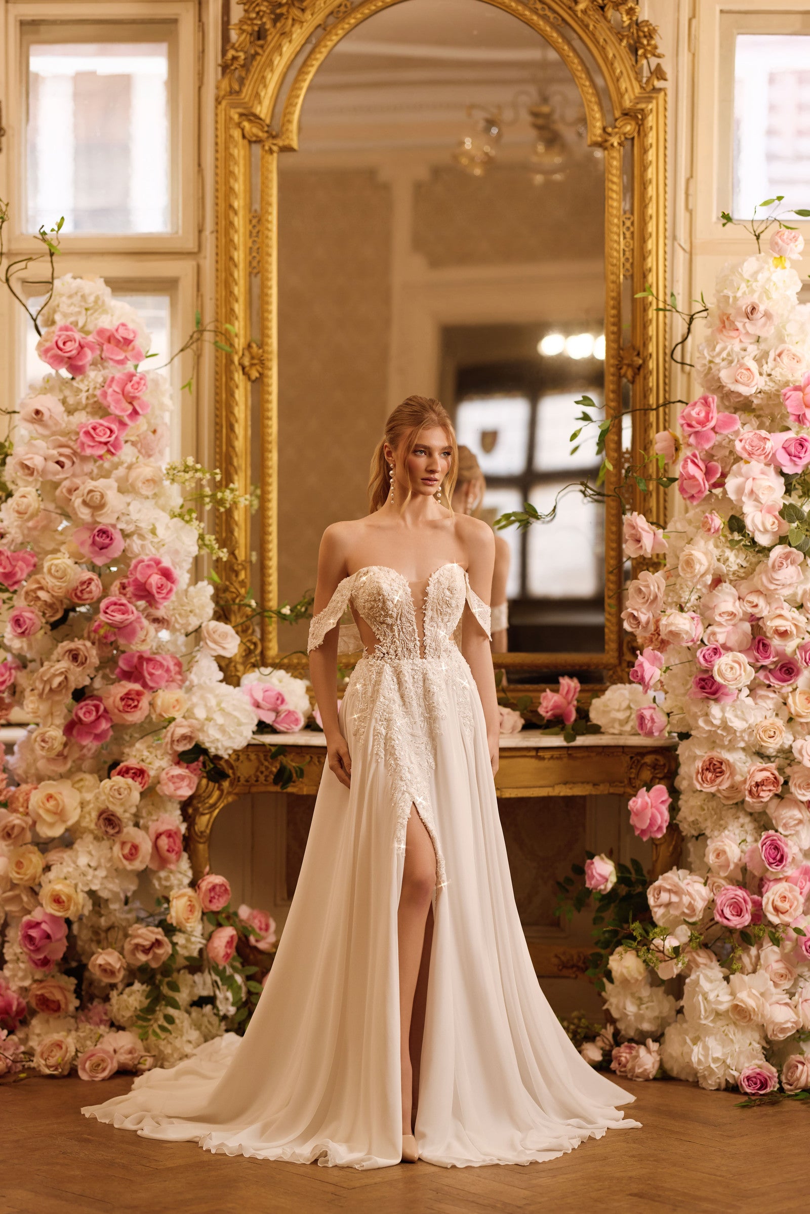 Robe de mariée Lady Di Bride 1630 – Bustier cœur en dentelle et jupe mousselinefendue