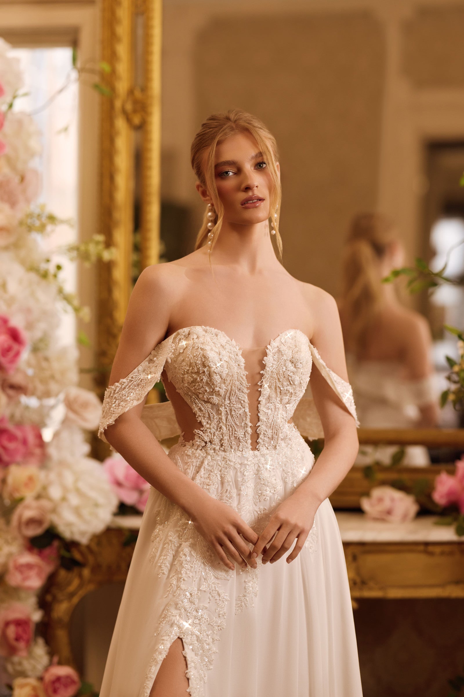 Robe de mariée Lady Di Bride 1630 – Bustier cœur en dentelle et jupe mousselinefendue