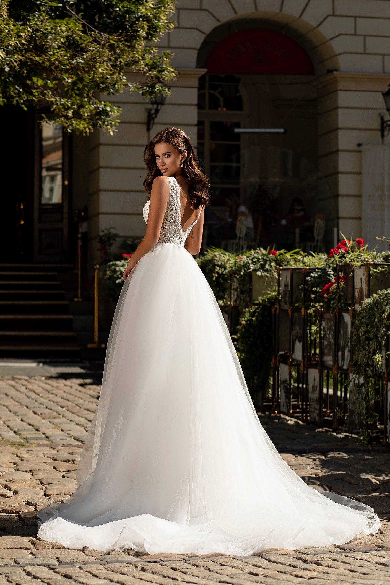 Lady Di Bride 917 Brautkleid – Oberteil aus Spitze und fließender Tüllrock