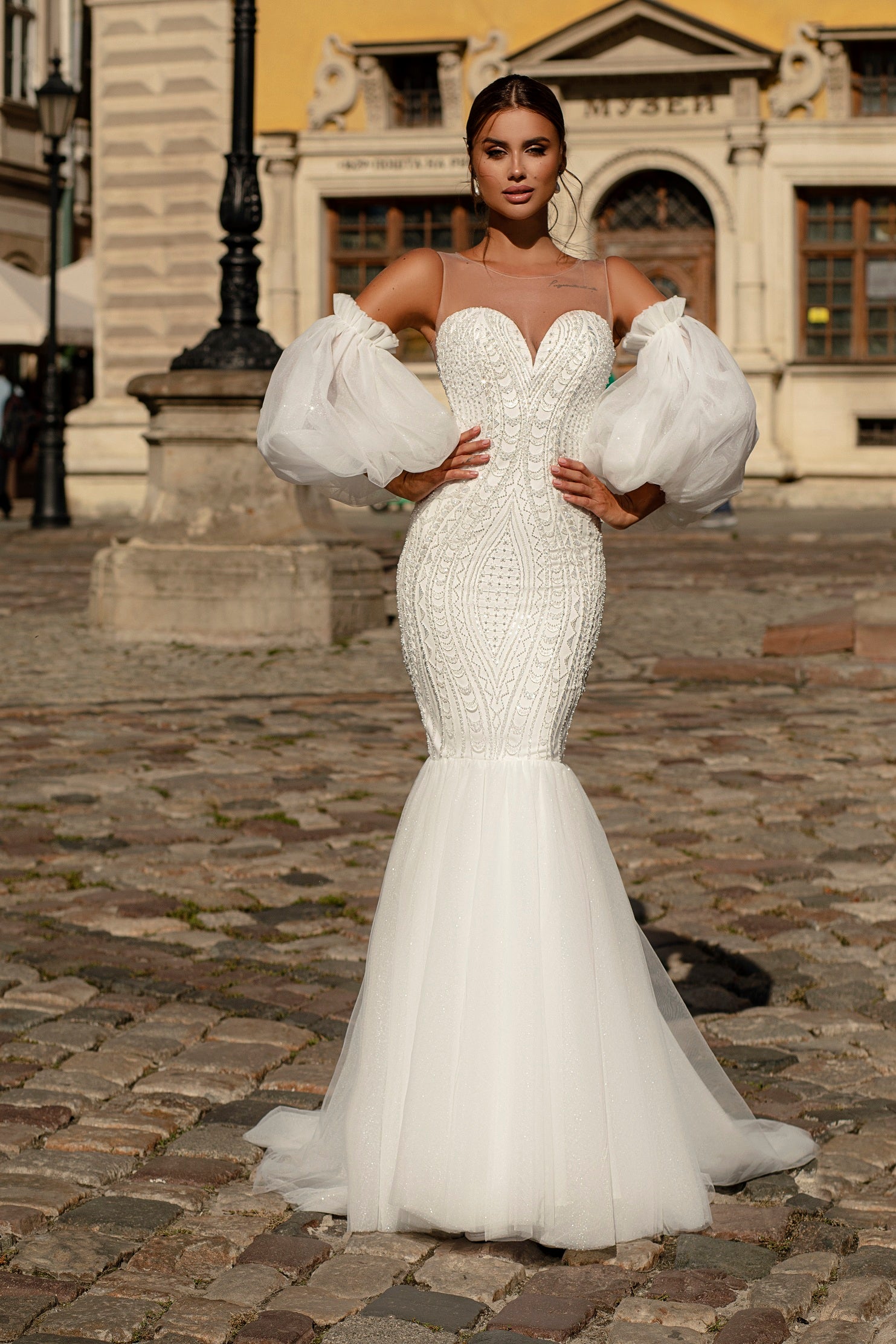 Robe de mariée Lady Di Bride 921 – Sirène glamour à manches amovibles