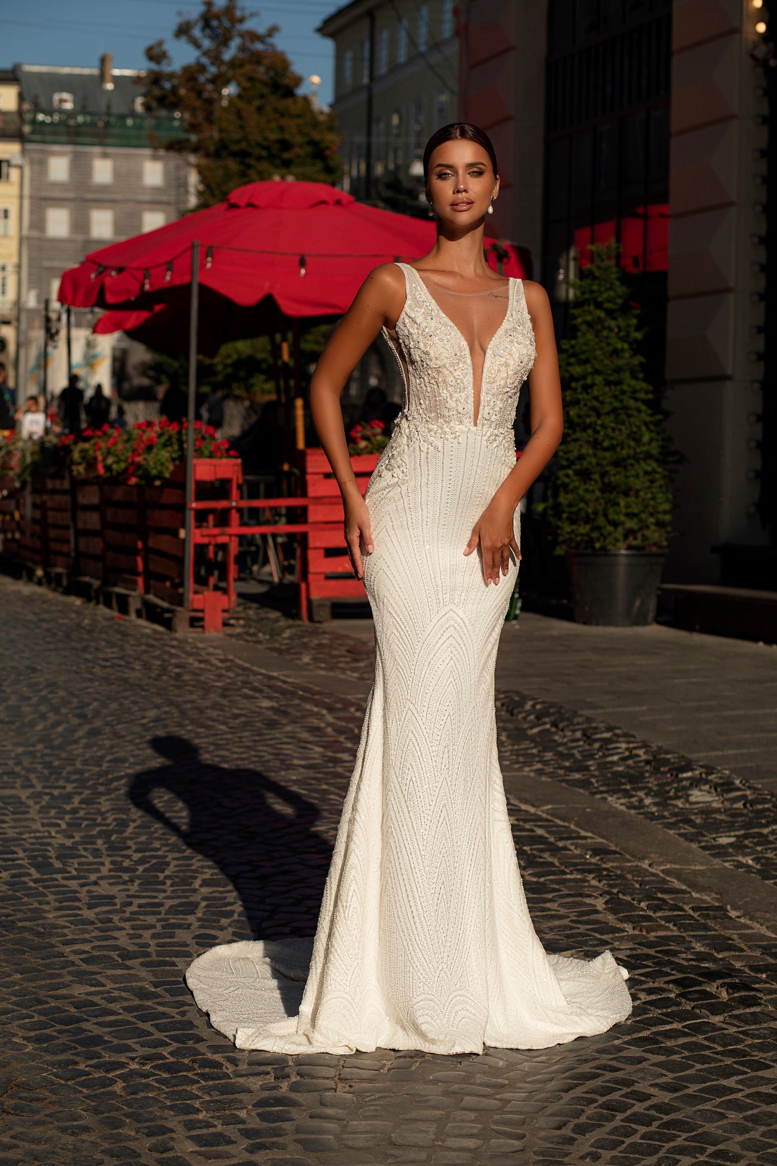 Robe de mariée fourreau sirène Lady Di Bride 923 – dos semi-ouvert