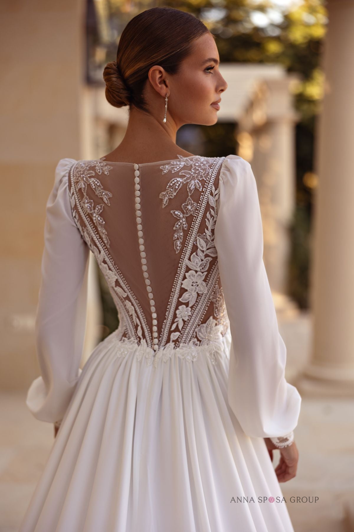 Robe de mariée Anna Sposa – Ligne A ivoire en mousseline et dentelle à manches longues
