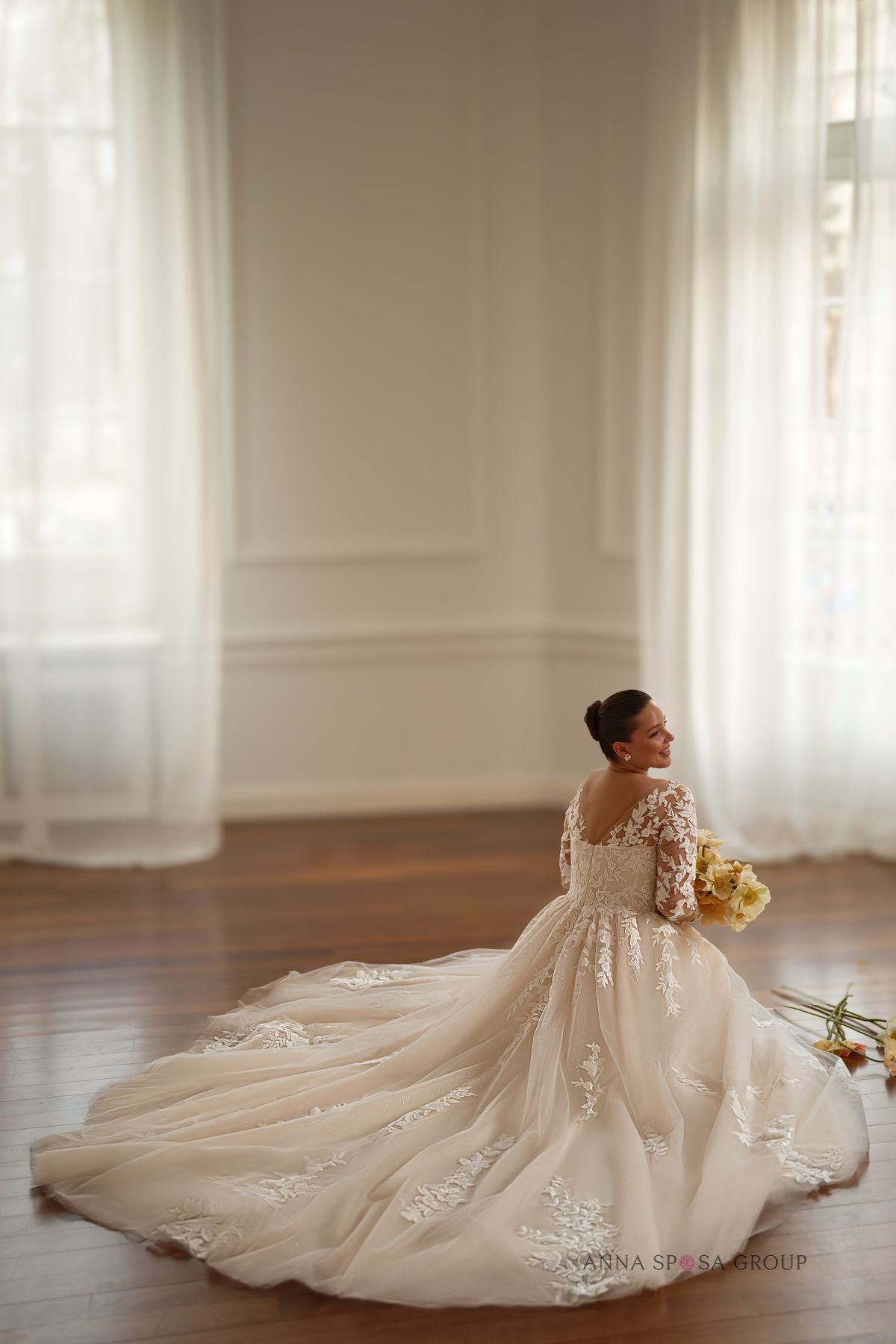 Robe de mariée Anna Sposa Astonia – Élégance florale en dentelle et tulle