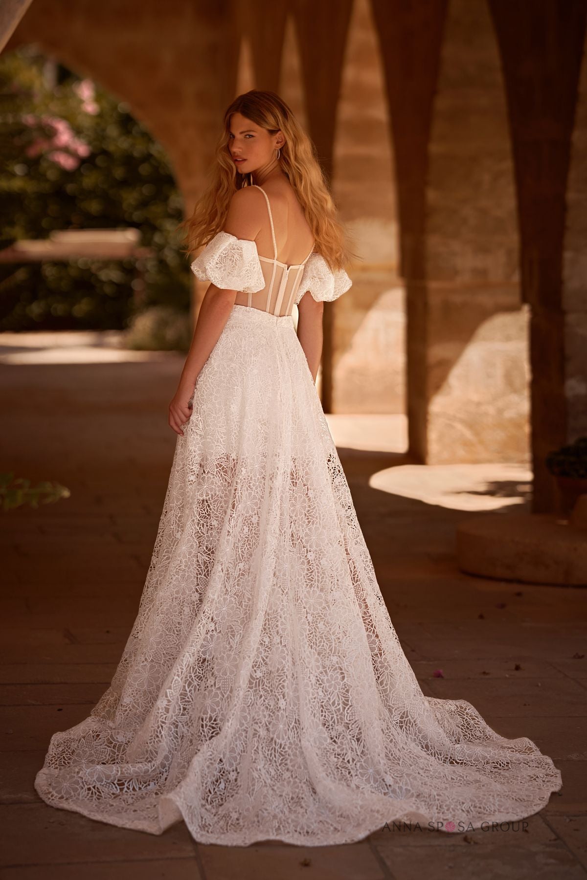 Robe de mariée Harlen – robe courte & longue avec manches ballon amovibles