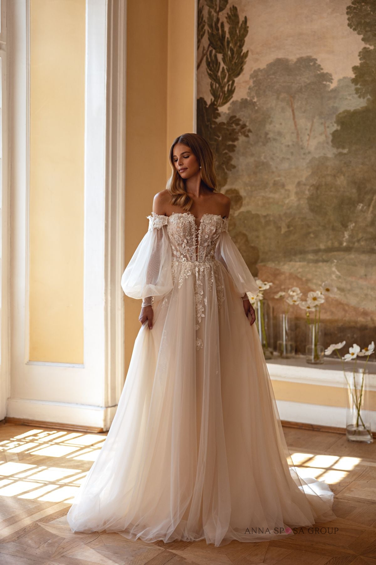 Robe de mariée Anna Sposa Konstantsia – Ligne A nude en dentelle florale avec manches amovibles
