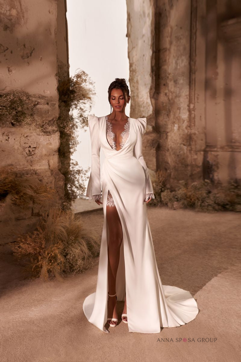 Kul-Hochzeitskleid – Gerader Schnitt aus Satin, lange Ärmel und Schlitz