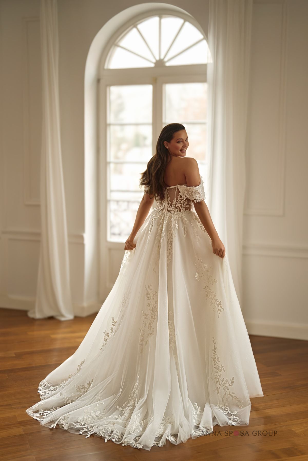 Robe de mariée Anna Sposa Murietta – Ligne A en dentelle florale perlée et tulle ivoire