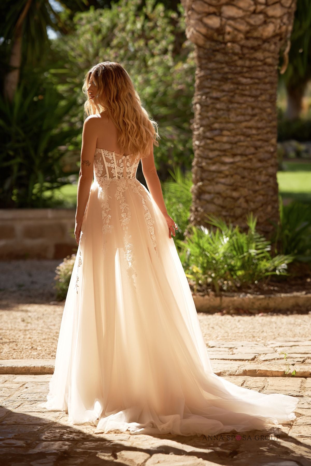 Robe de mariée Nikolina – Corset dentelle et jupe tulle transparente