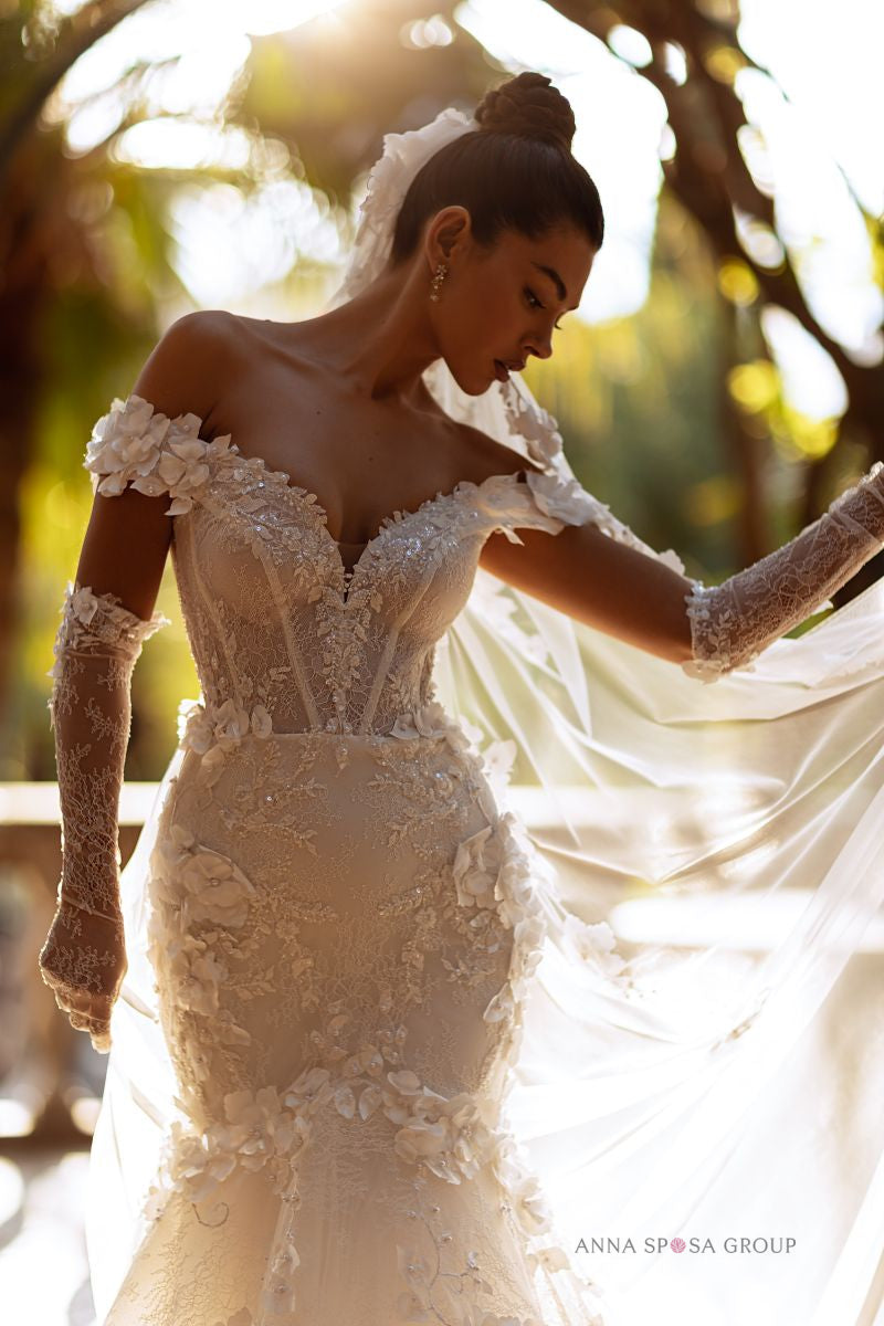 Robe de mariée Anna Sposa Sage – Sirène ivoire en dentelle Chantilly avec corset lingerie et gants longs