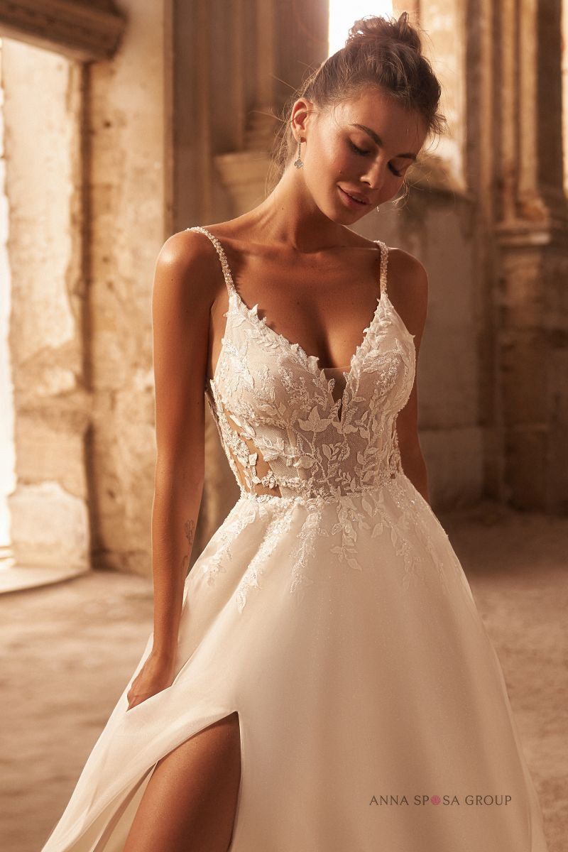 Robe de mariée Ventura – Robe fluide scintillante à corsage brodé