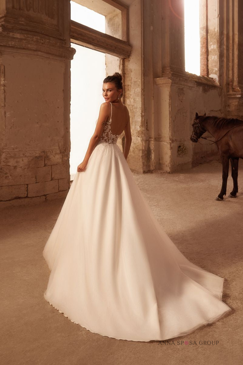 Robe de mariée Ventura – Robe fluide scintillante à corsage brodé