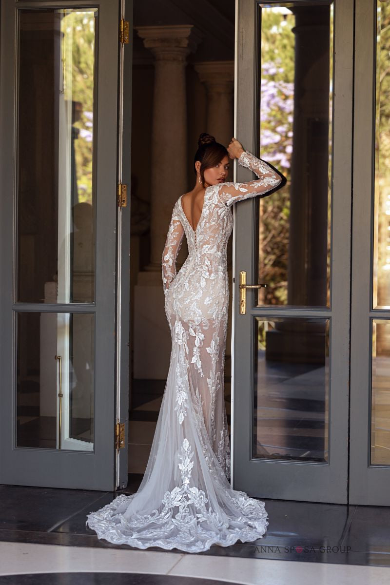Robe de mariée Anna Sposa Vilina – Sirène nude en tulle transparent brodé de dentelle et paillettes