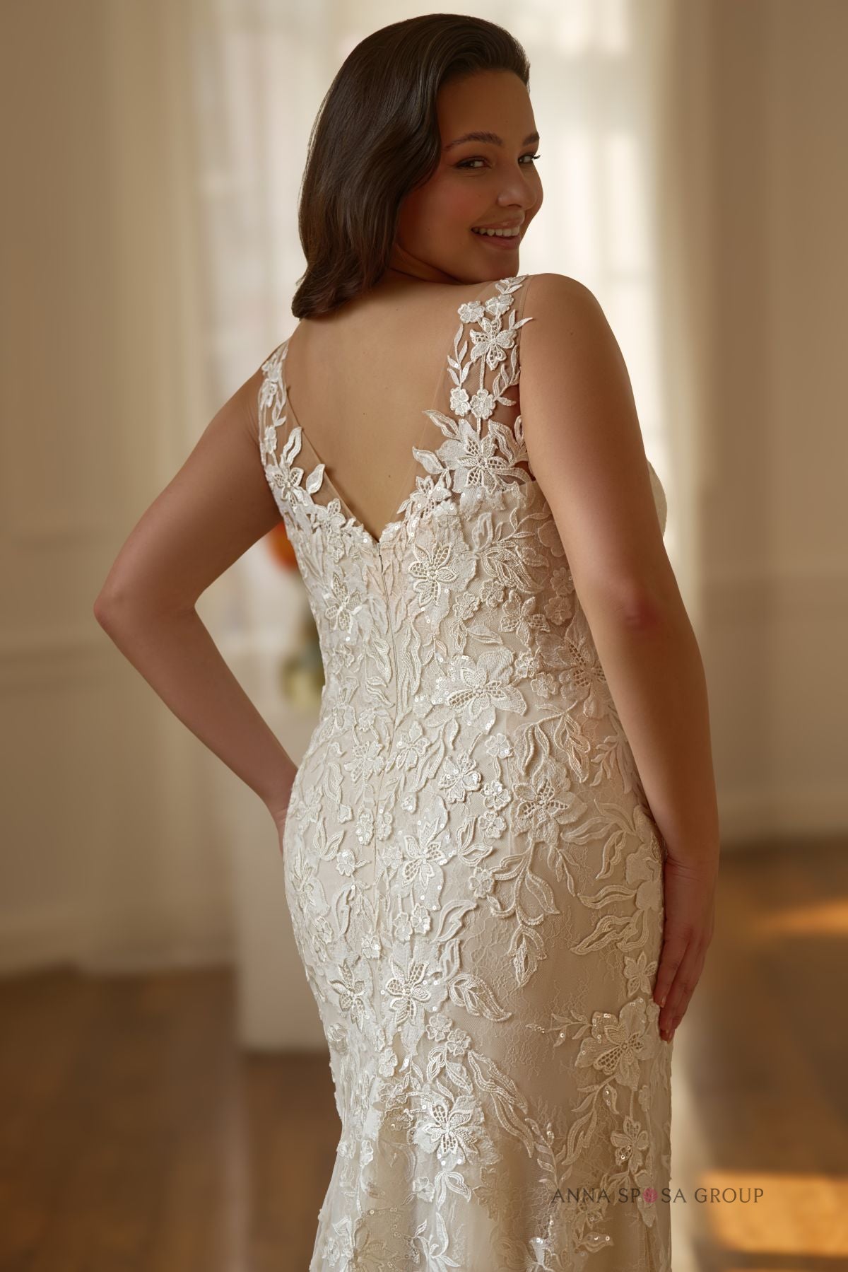 Anna Sposa Vokalta Brautkleid – Elfenbeinfarbenes Meerjungfrauenkleid aus Spitze mit breiten Trägern