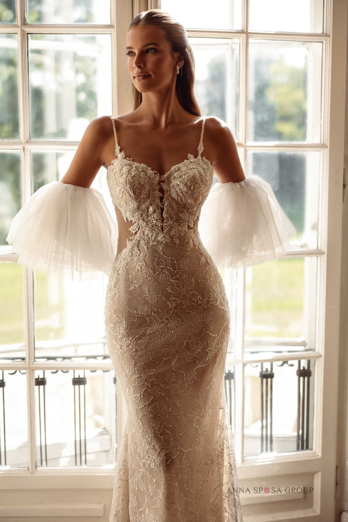 Robe de mariée Anna Sposa Vuasen – Sirène ivoire en dentelle florale avec manches amovibles et dos nu