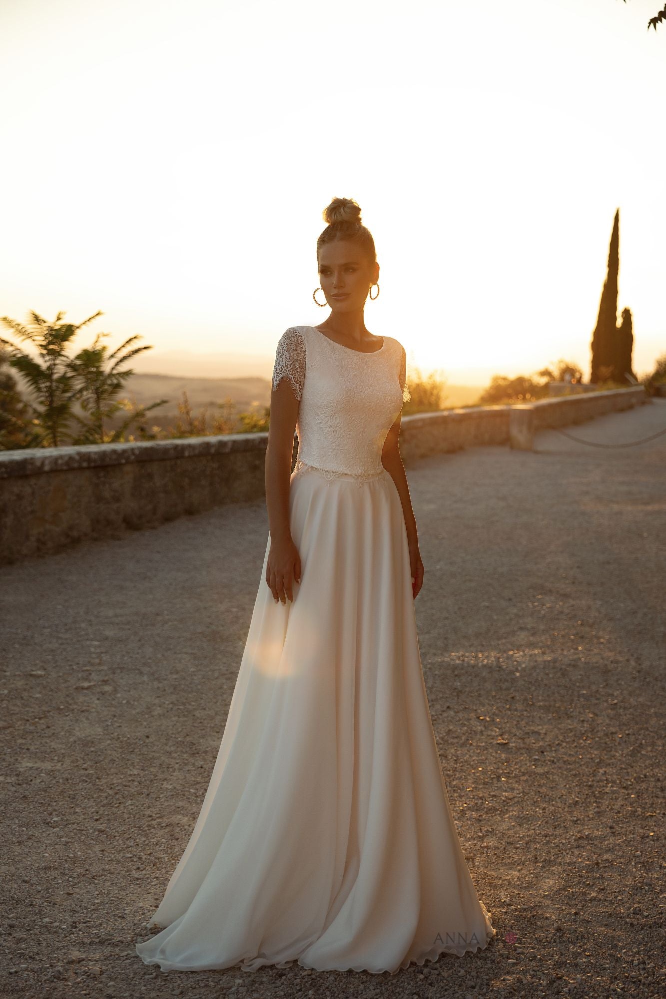 Robe de mariée La Petra Winneria – Ensemble top et jupe ivoire en dentelle et mousseline fluide