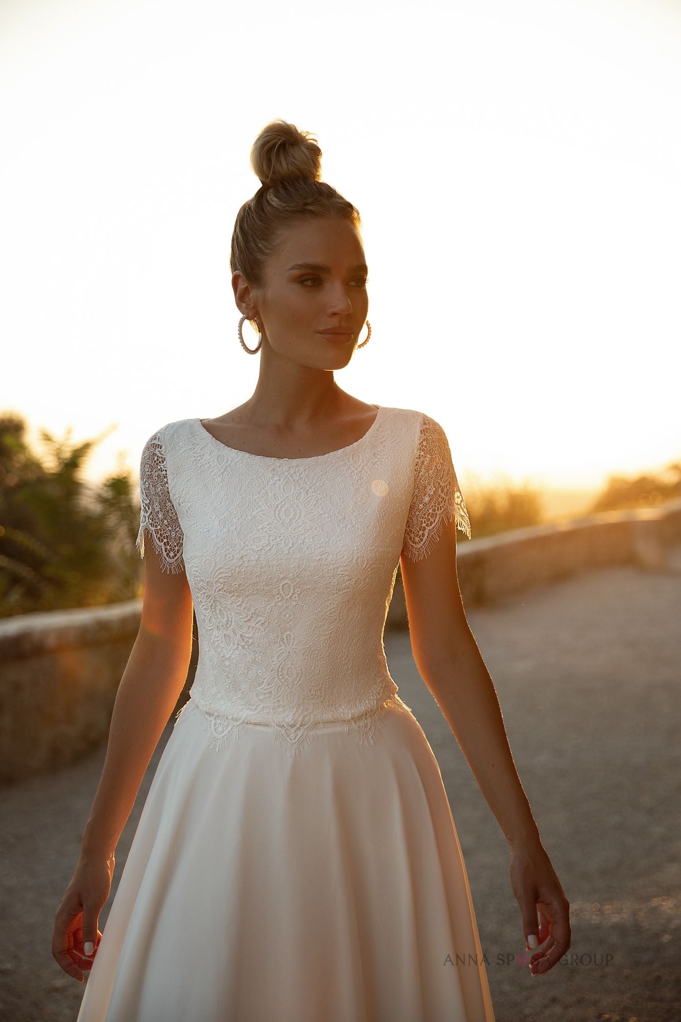 Robe de mariée La Petra Winneria – Ensemble top et jupe ivoire en dentelle et mousseline fluide