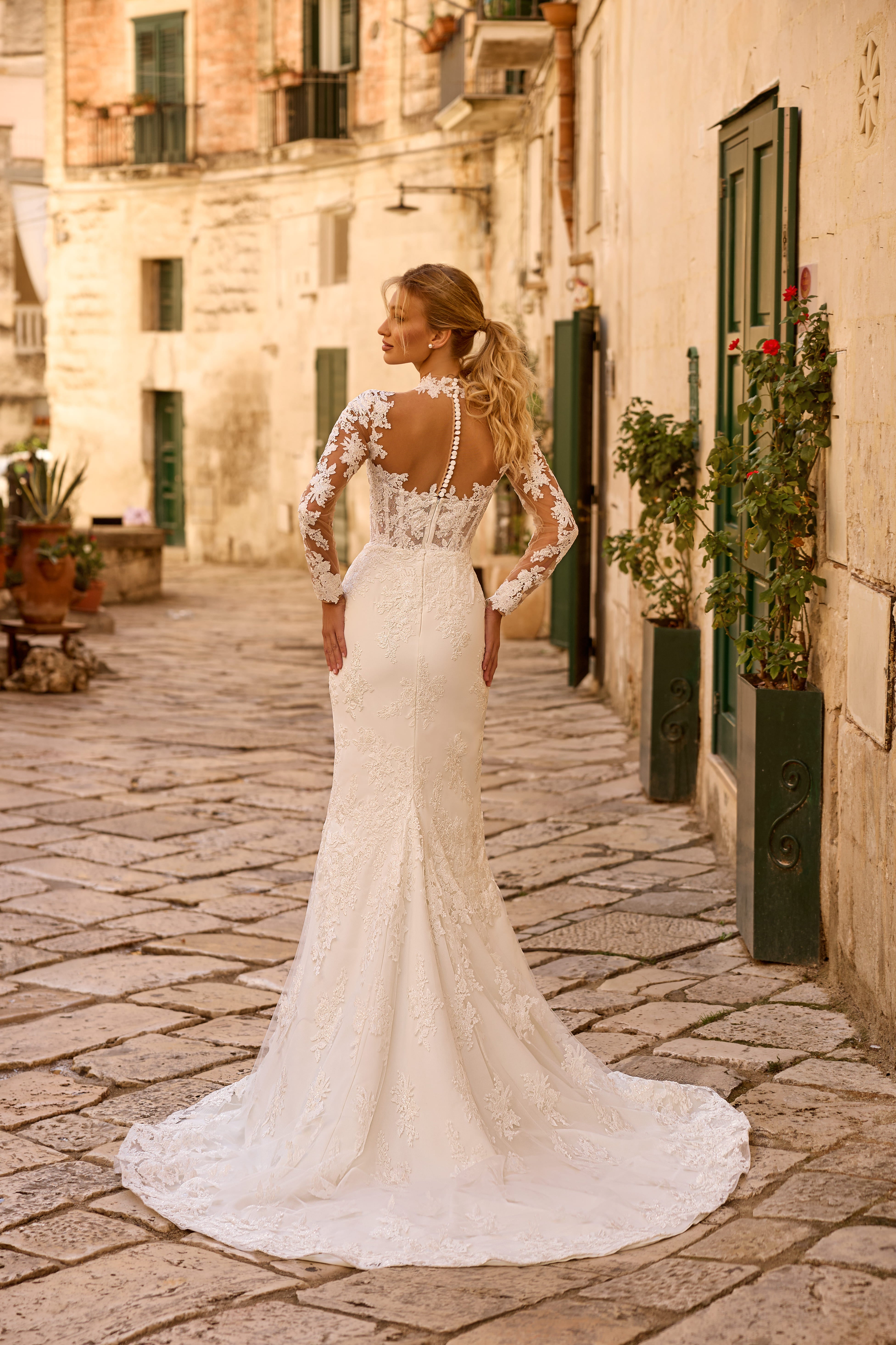 Hochzeitskleid 1766 – Langärmeliges Meerjungfrauenkleid aus Spitze