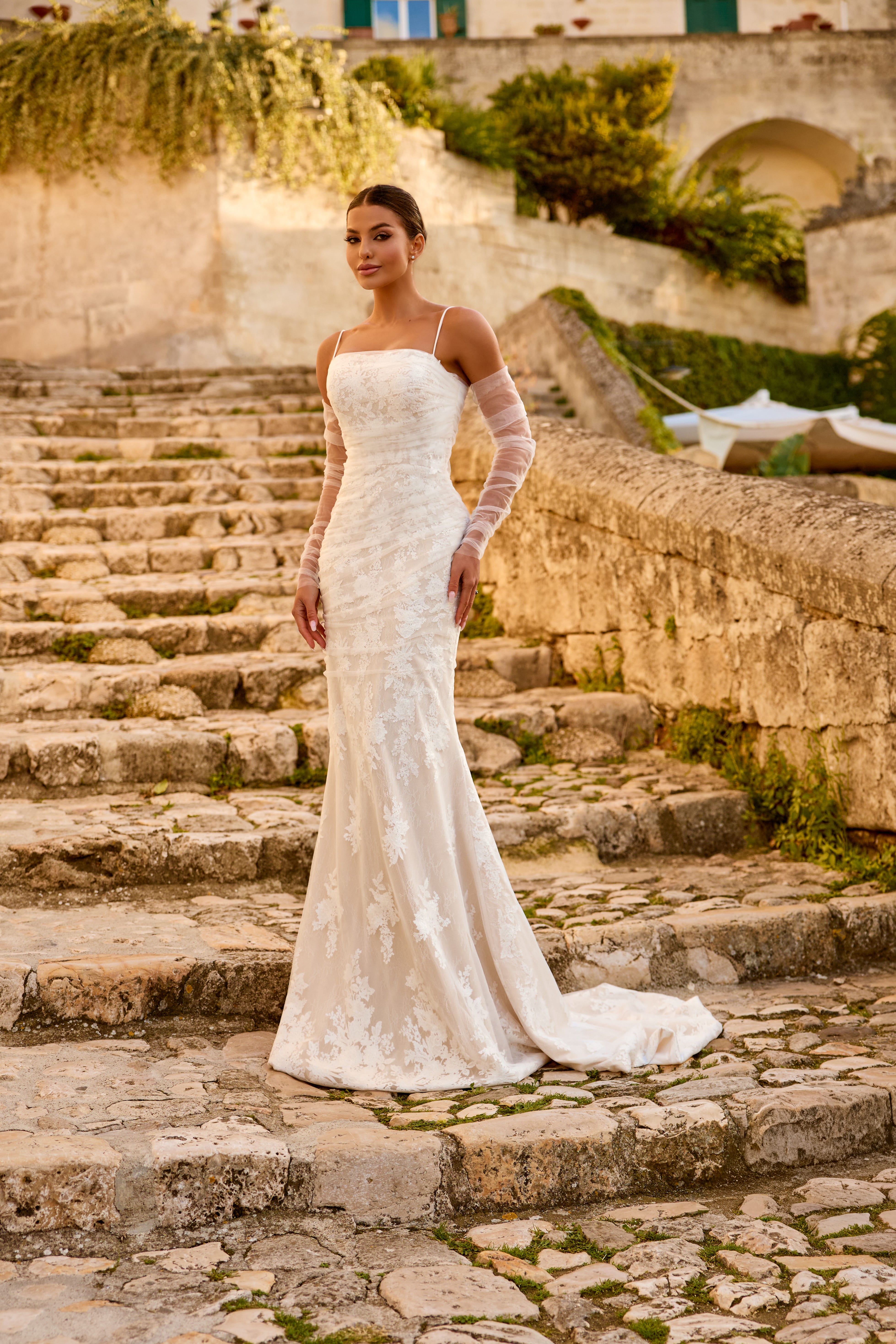 Robe de mariée 1786 – Robe sirène en dentelle florale avec manches longues amovibles