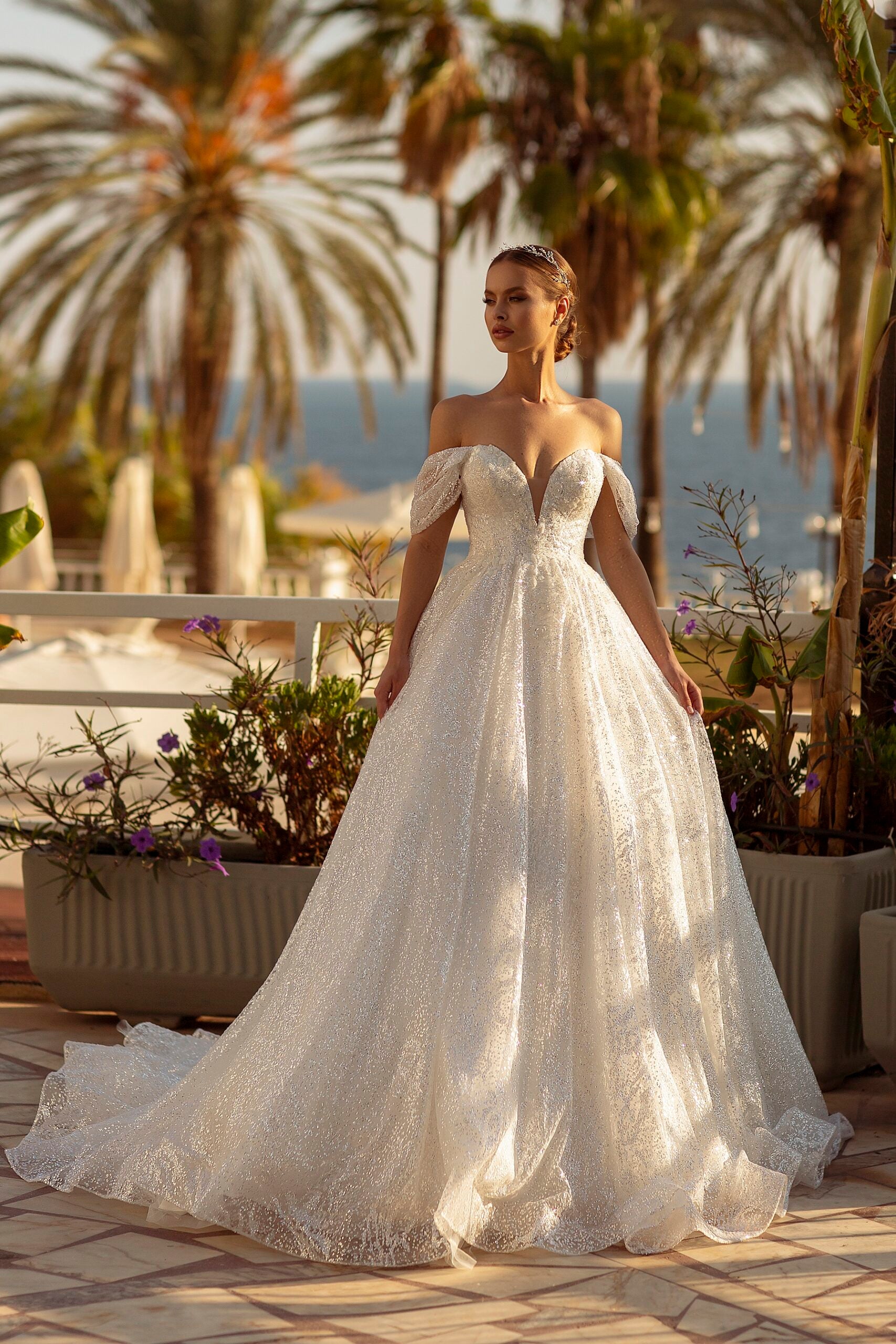 Robe de mariée princesse col bateau scintillant avec manches tombantes – Modèle 727