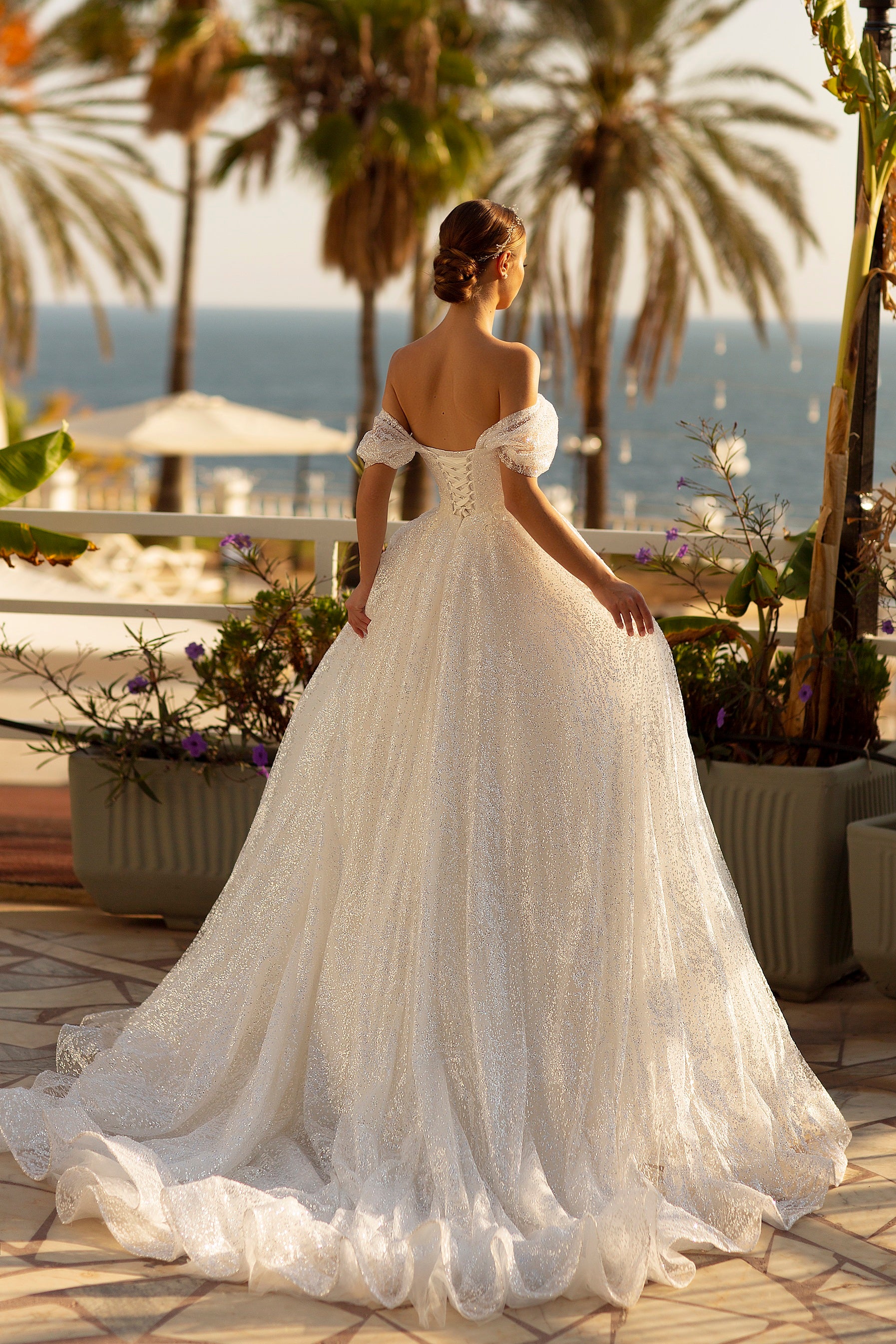 Robe de mariée princesse col bateau scintillant avec manches tombantes – Modèle 727