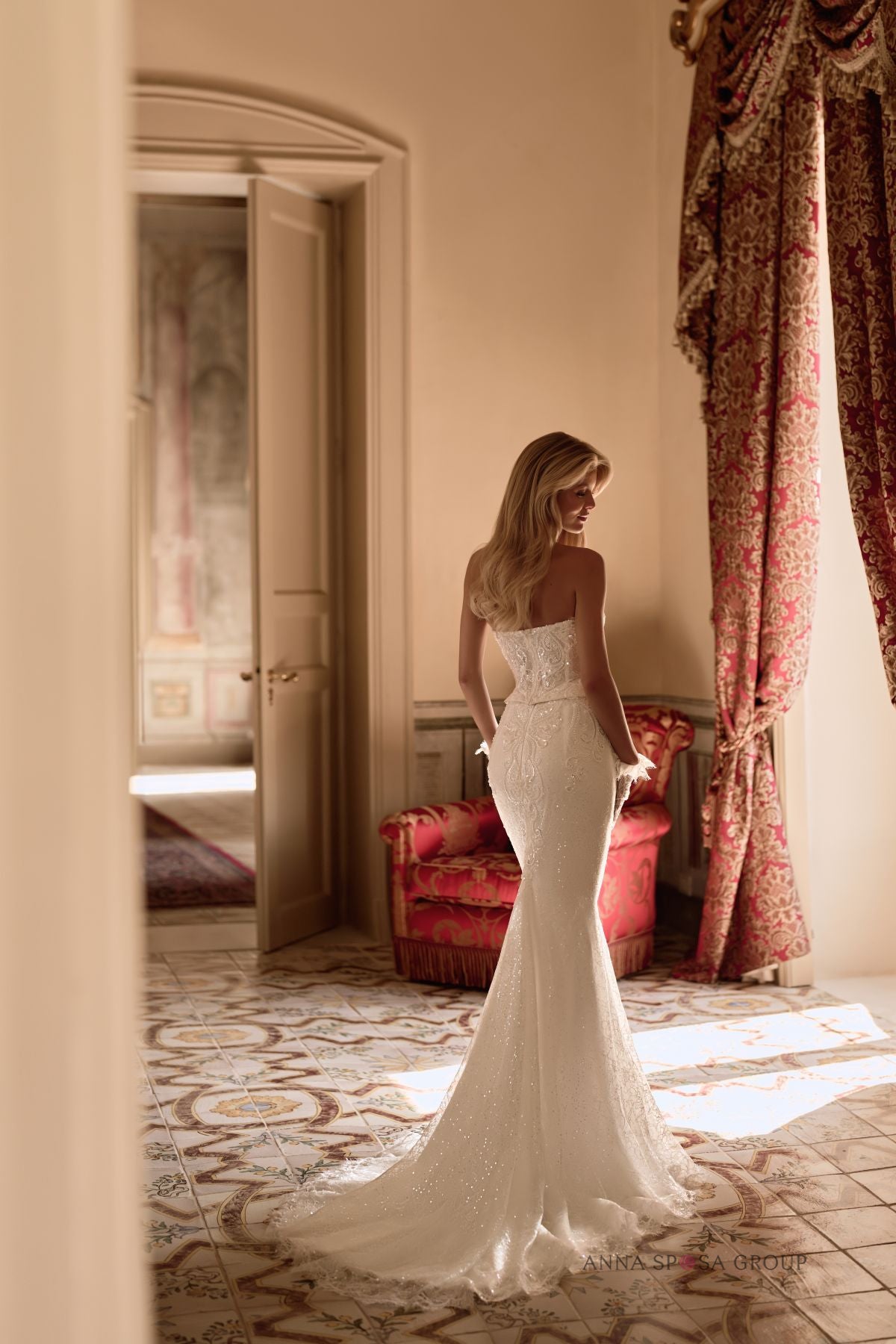 Anna Sposa Zaphir Brautkleid – Spitzenbustier-Ensemble mit Rock und abnehmbaren Accessoires