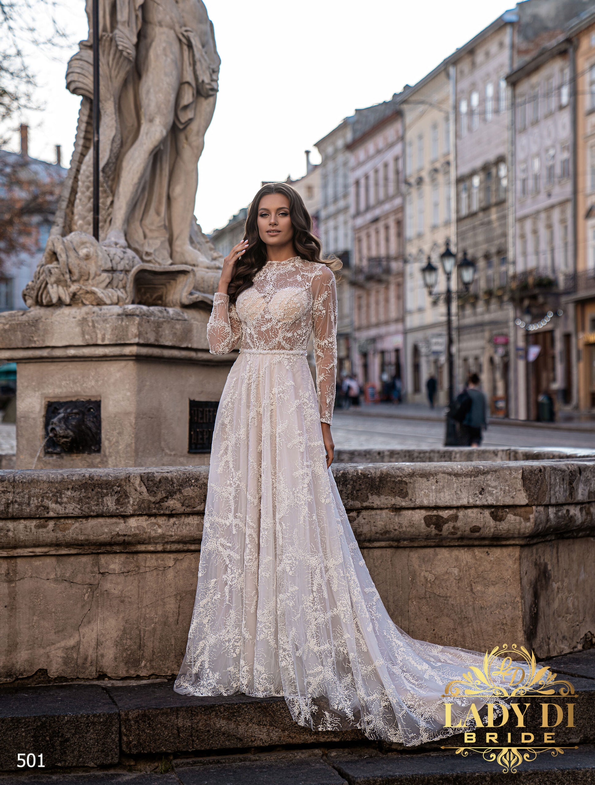 Robe de mariée bohème à manches longues en dentelle – Modèle 501 Lady Di Bride