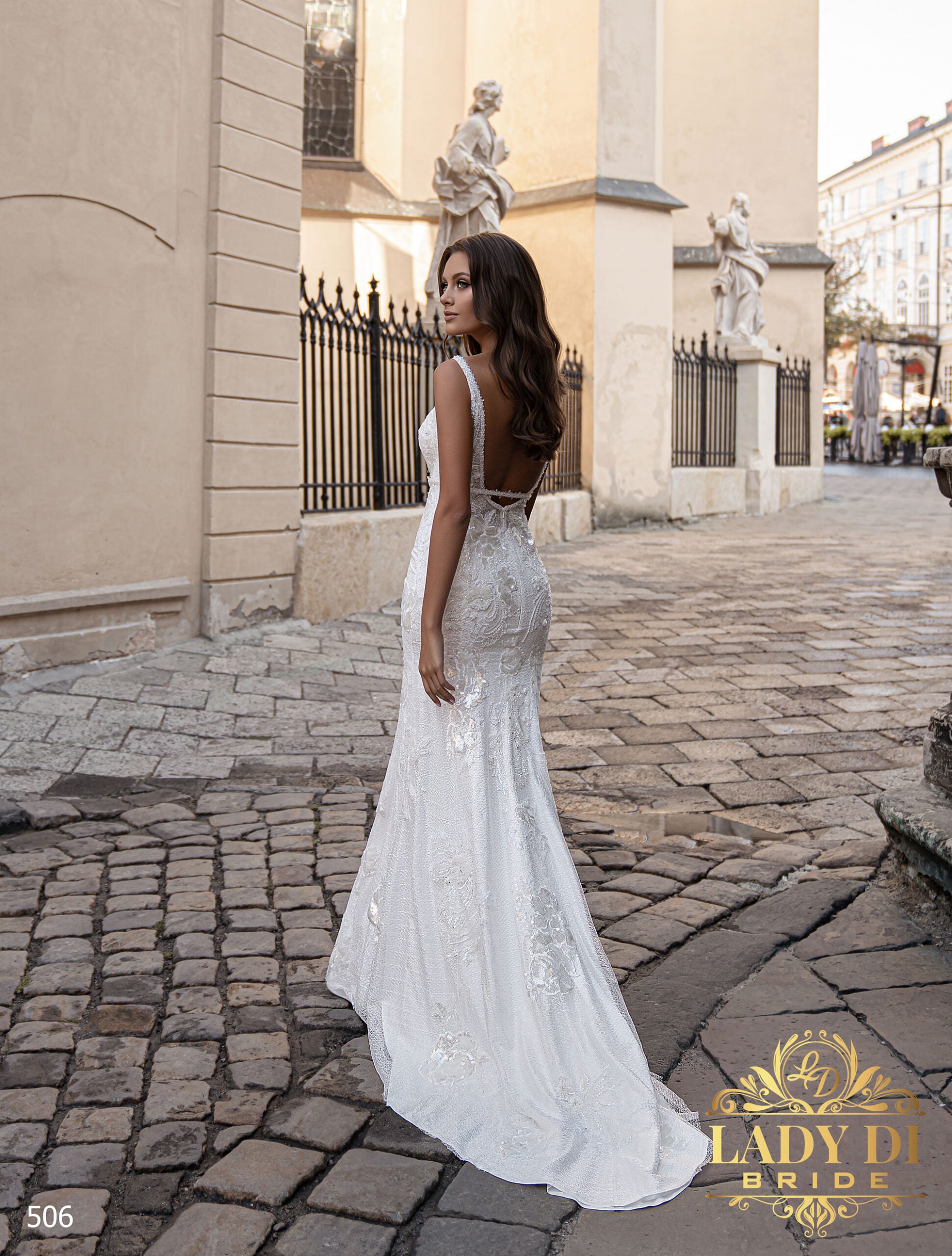 Robe de mariée sirène brodée en tulle transparent – Lady Di 506 sur mesure