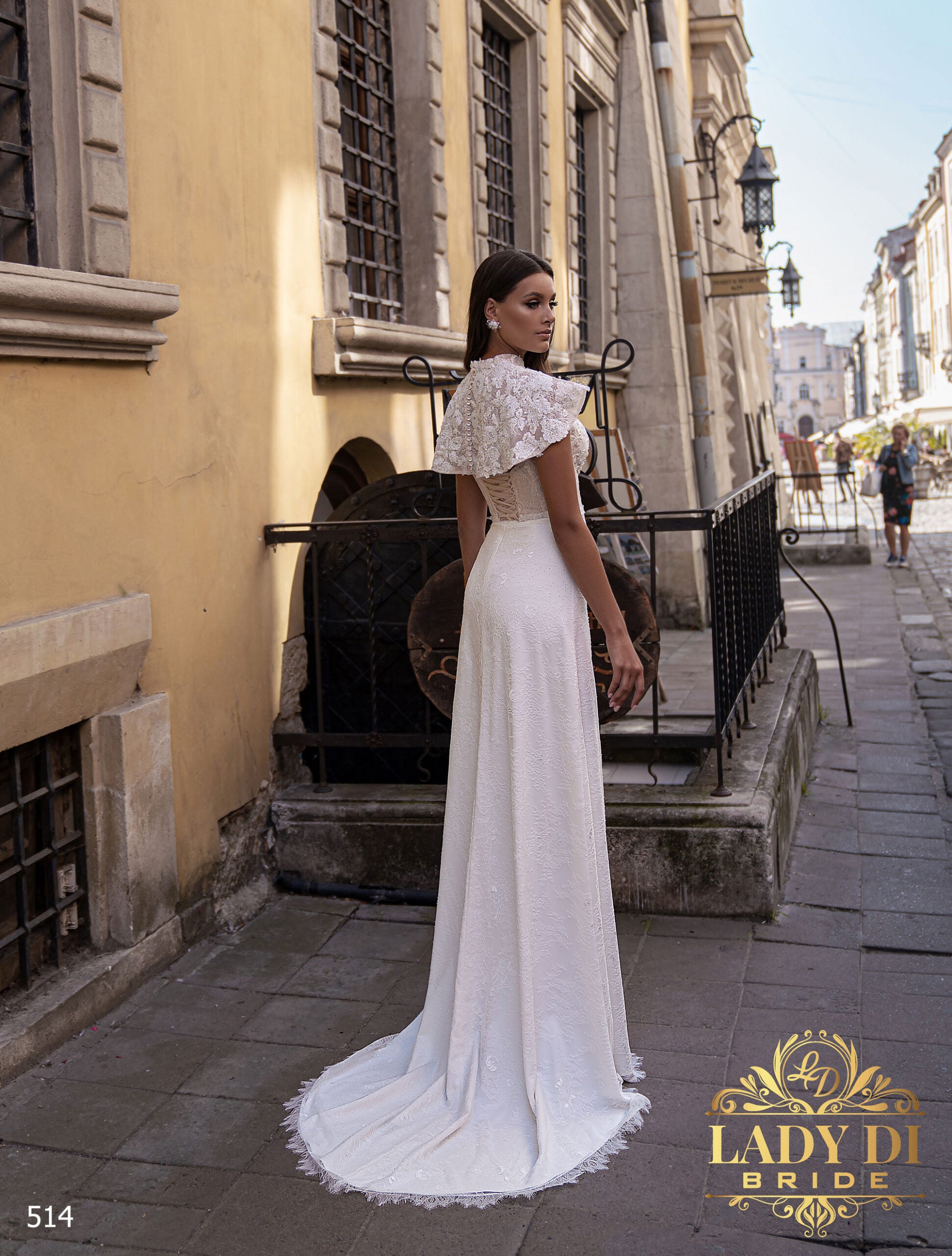 Robe de mariée sirène en dentelle avec cape col haut amovible – Lady Di 514 sur mesure