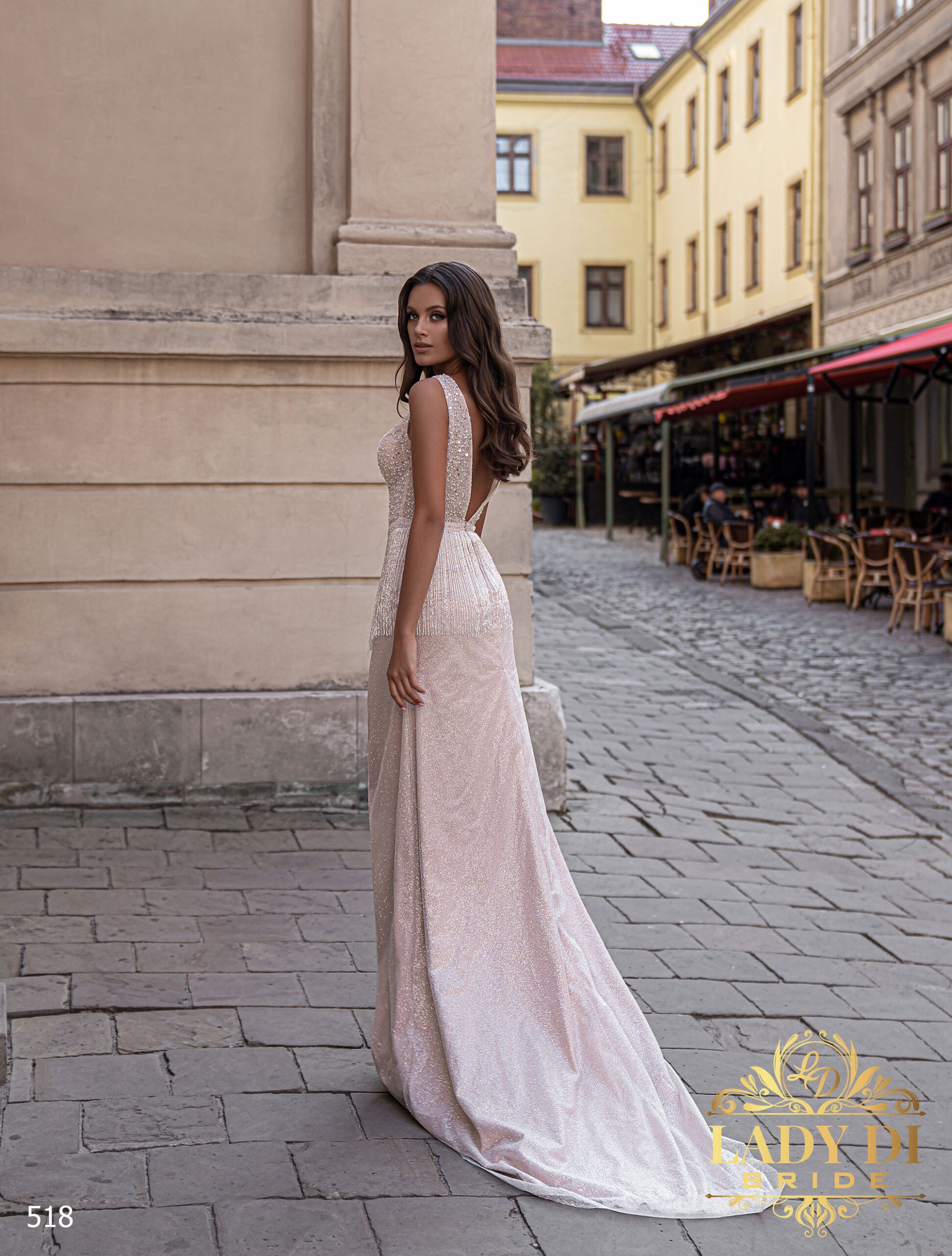 Robe de mariée Lady Di Bride 518 – Coupe sirène fourreau en tulle scintillant