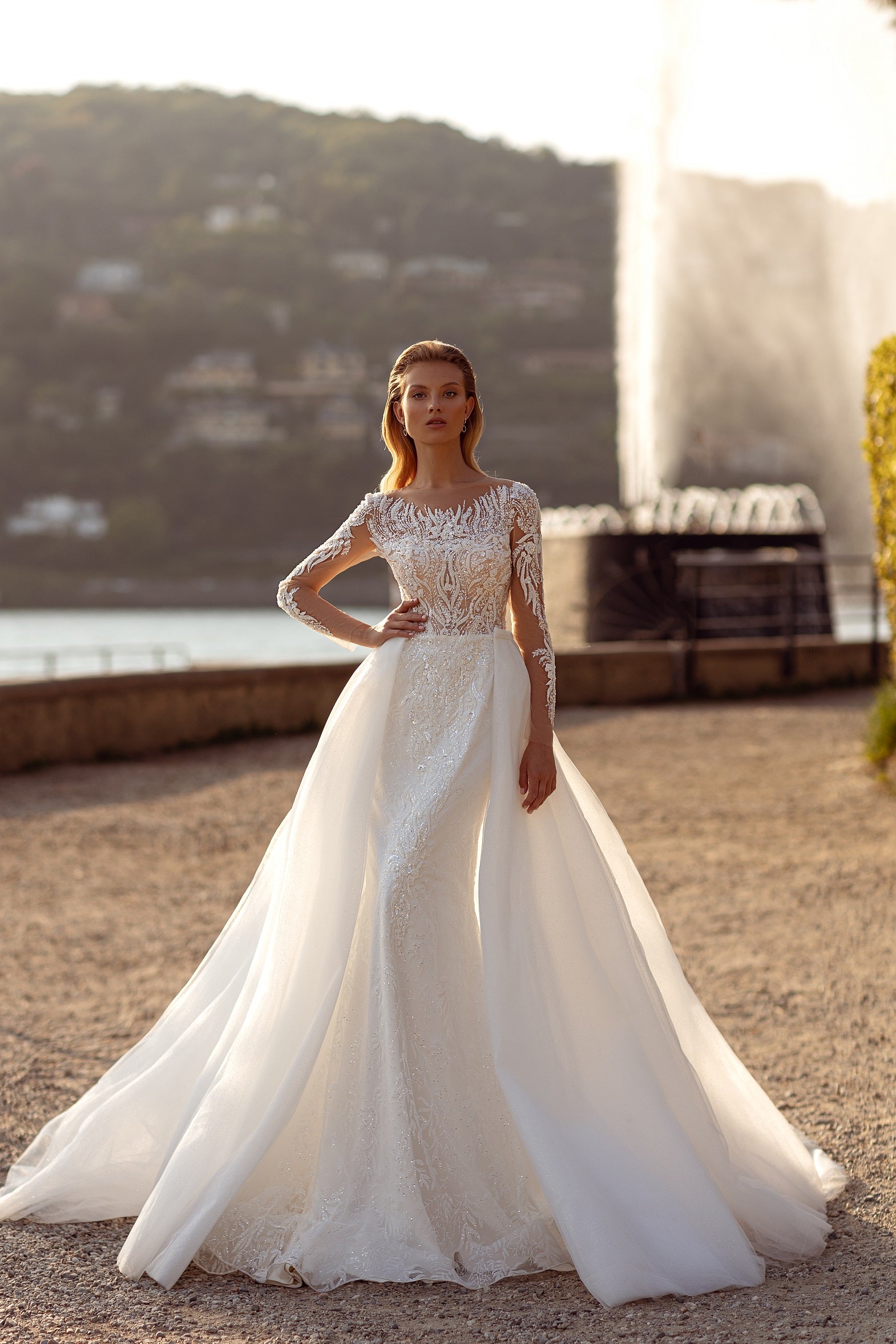 Robe de mariée transformable Lady Di Bride 1012 – Sirène dentelle avec sur-jupe amovible et dentelle