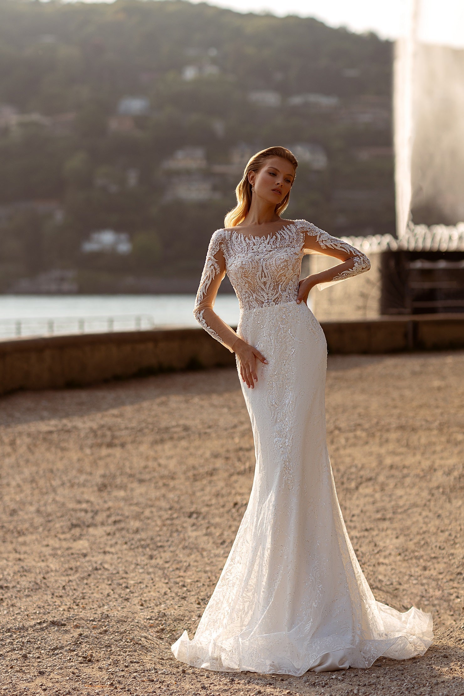 Robe de mariée transformable Lady Di Bride 1012 – Sirène dentelle avec sur-jupe amovible et dentelle