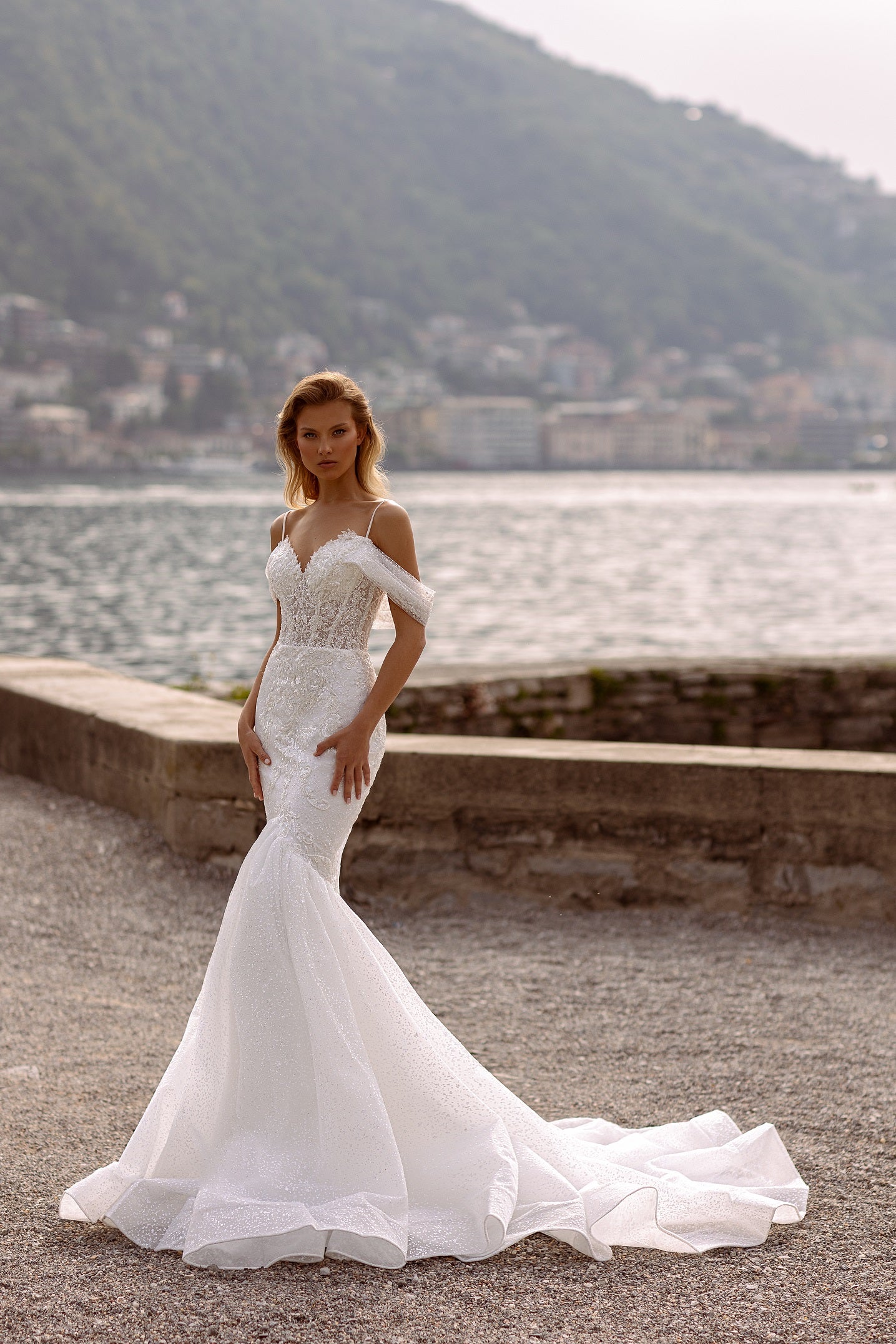 Robe de mariée Lady Di Bride 1031 – Coupe sirène, corset & jupe scintillante