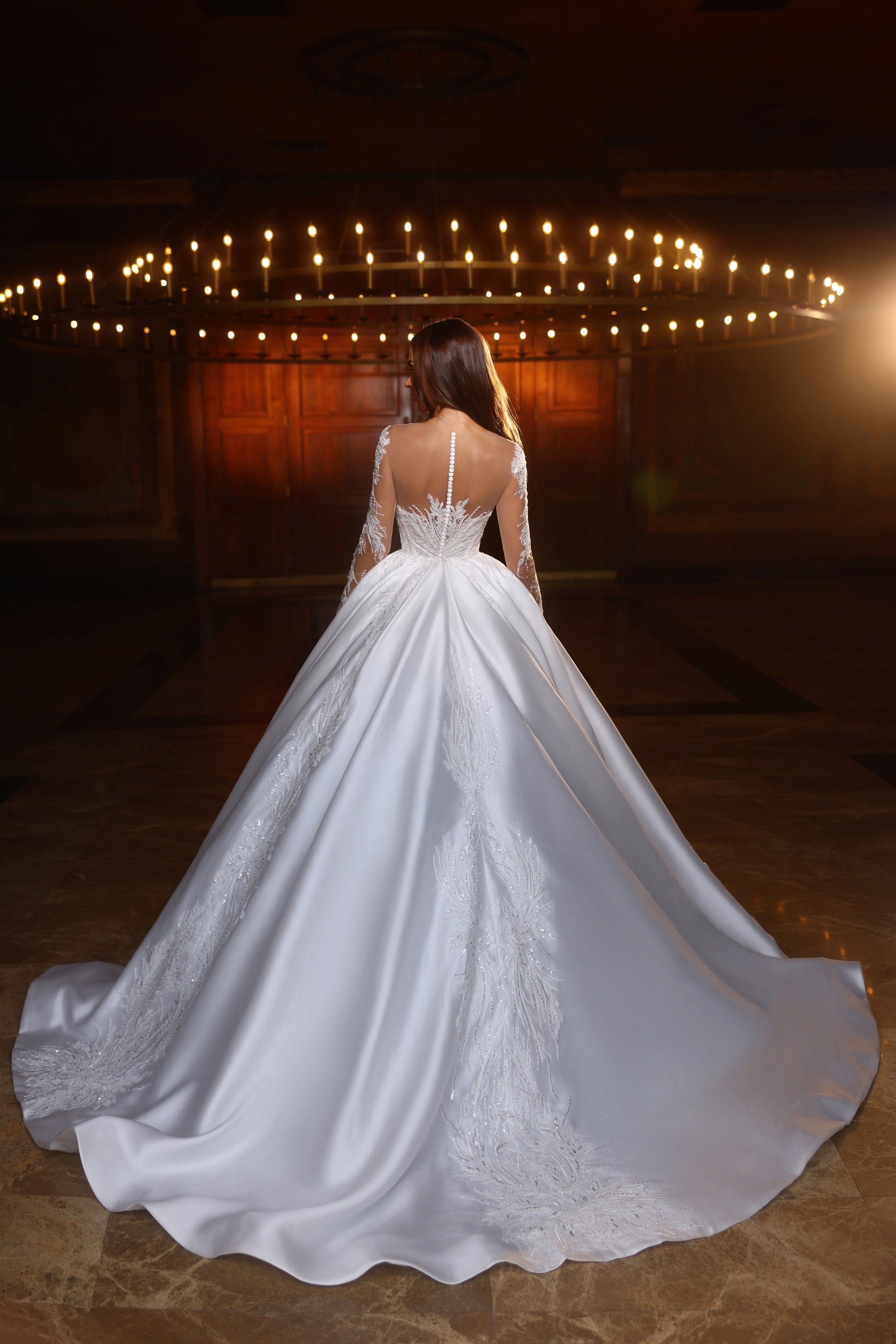 Robe de mariée Lady Di Bride 1105 – Princesse royale à manches longues en dentelle et satin
