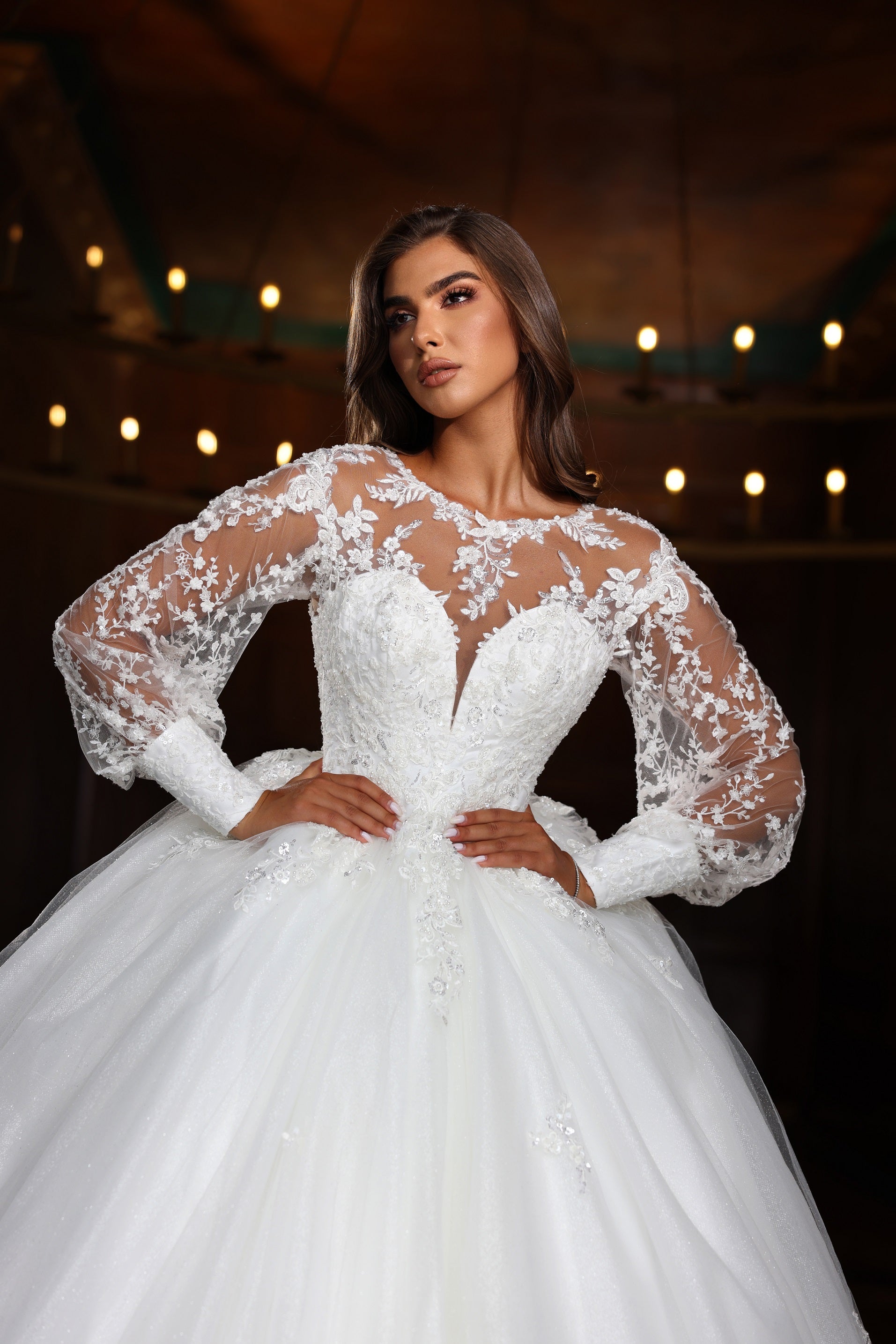 Robe de mariée Lady Di Bride 1121 – Princesse en dentelle avec manches longues ballons