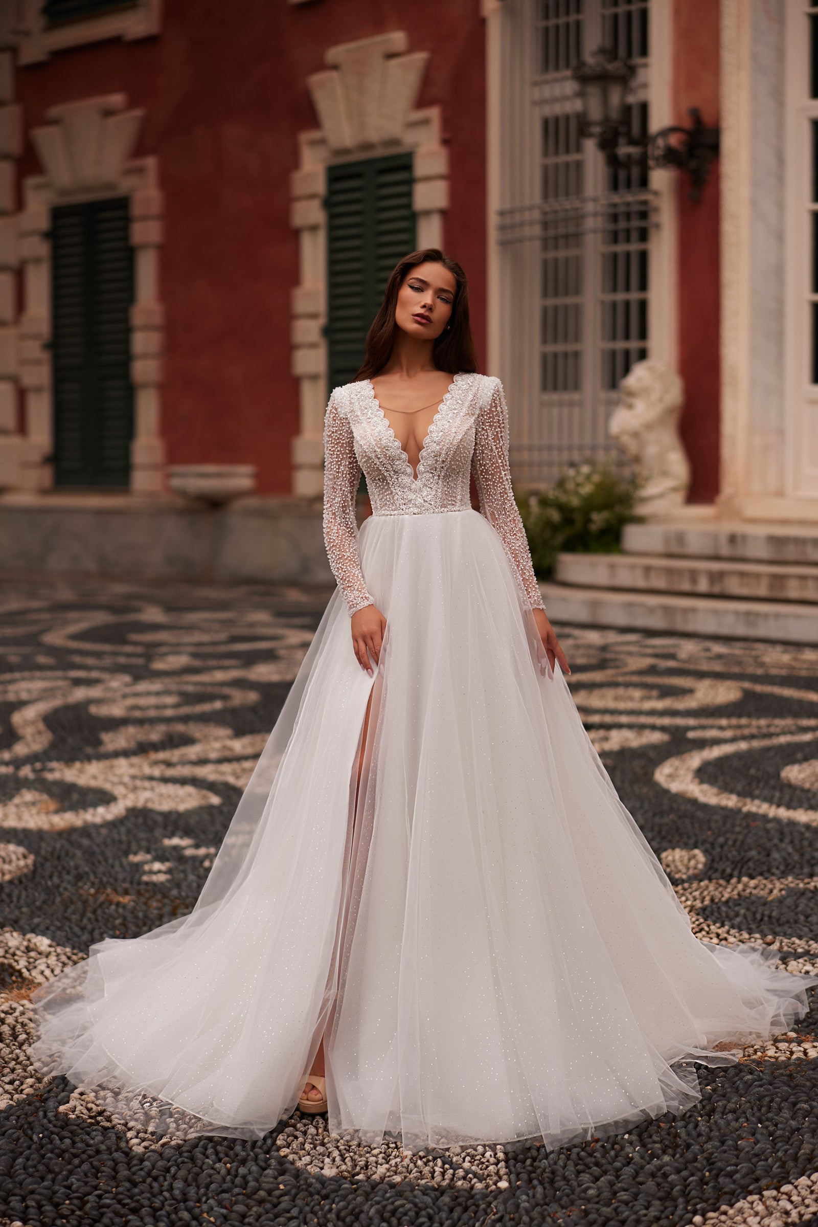 Robe de mariée Lady Di Bride 1418 – A-line en tulle pailleté avec manches longues et fente